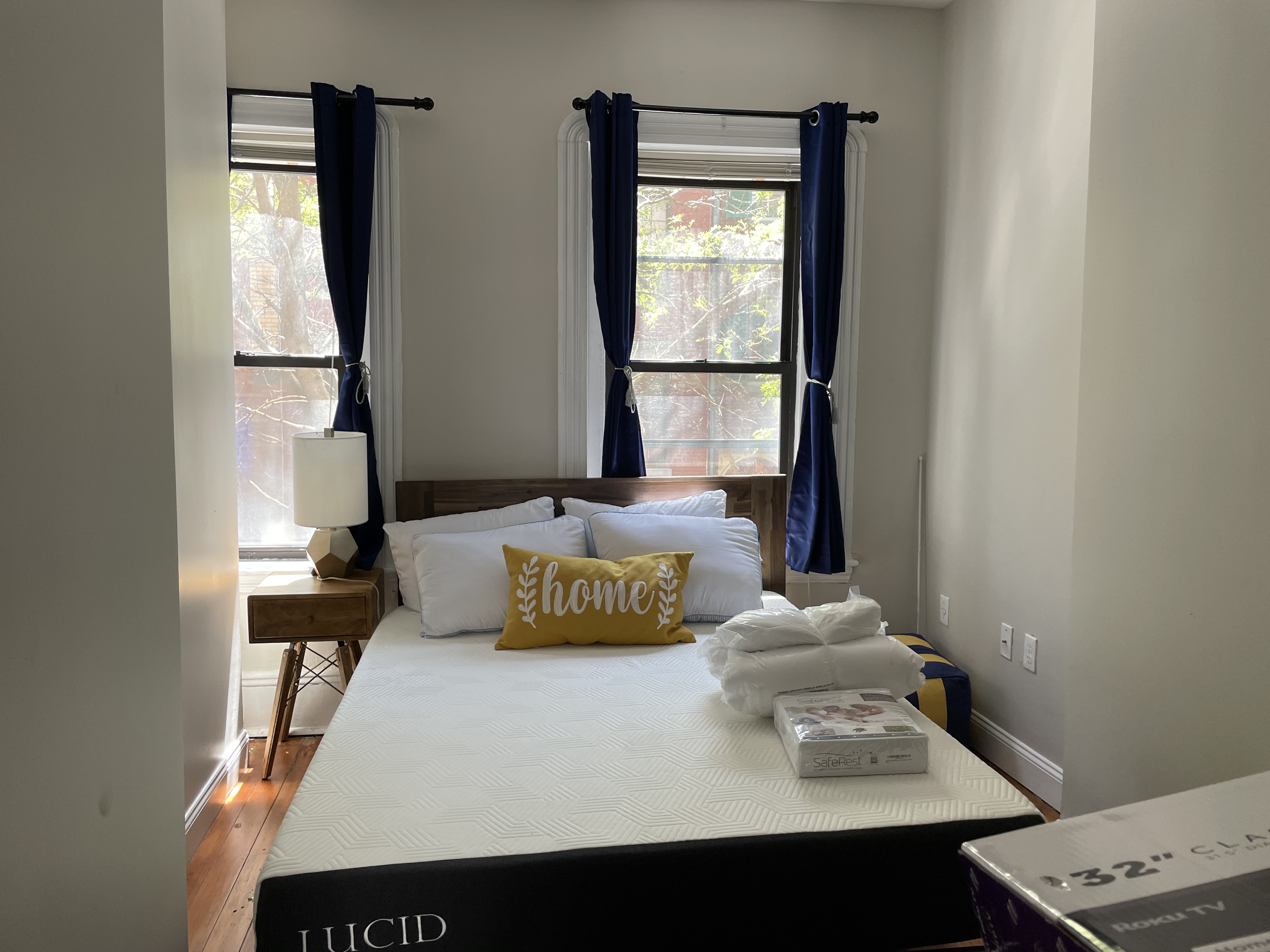 2 bed, 1 bath apartment for rent at 63 Phillips Unit 2, Beacon Hill — photo 4 of 17