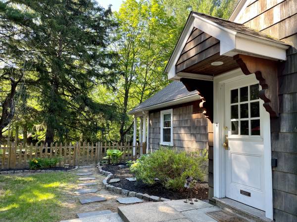 2 bed, 1 bath apartment for rent at 891 Vfw Pkwy Unit 1, West Roxbury — photo 7 of 11