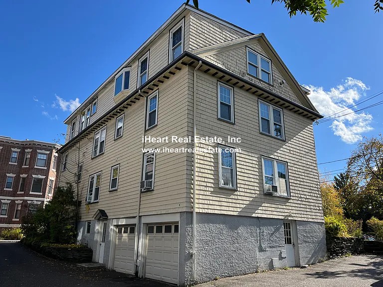 Photos of apartment on Saint James Cir.,Newton MA 02458