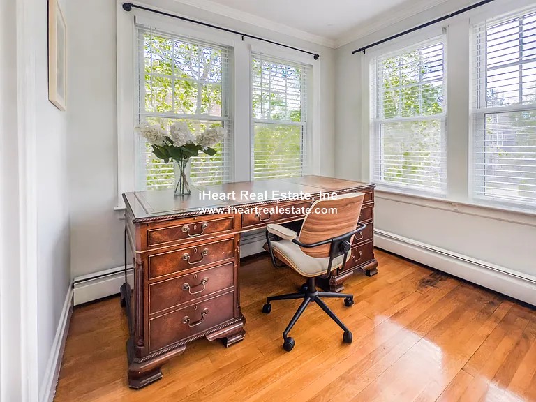 Photos of apartment on Saint James Cir.,Newton MA 02458