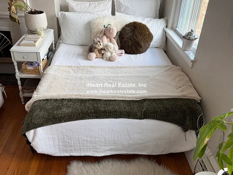 Photos of apartment on South Russell,Boston MA 02114