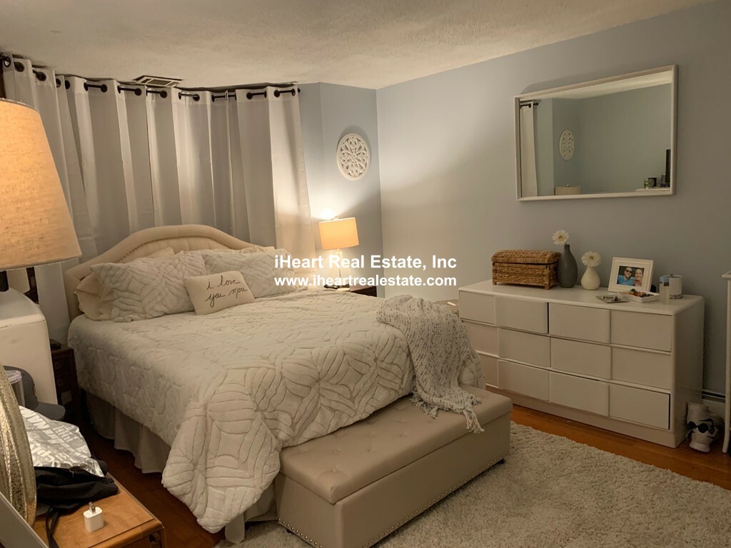 Photos of apartment on East Broadway,Boston MA 02127