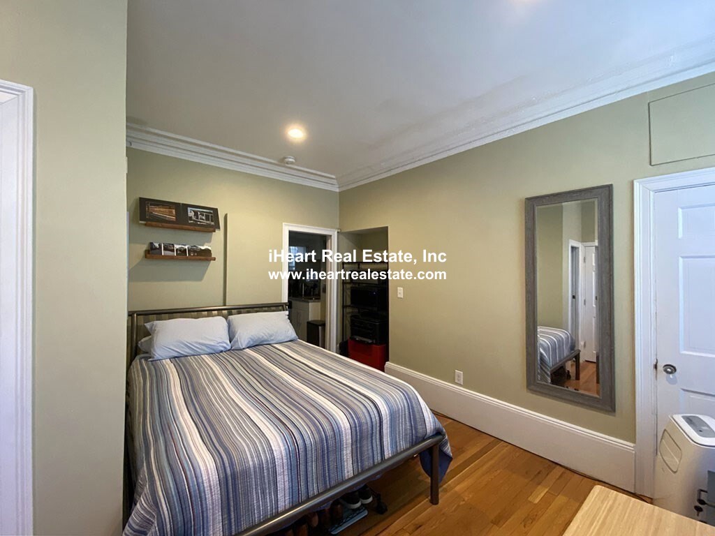 Photos of apartment on Pinckney St.,Boston MA 02114