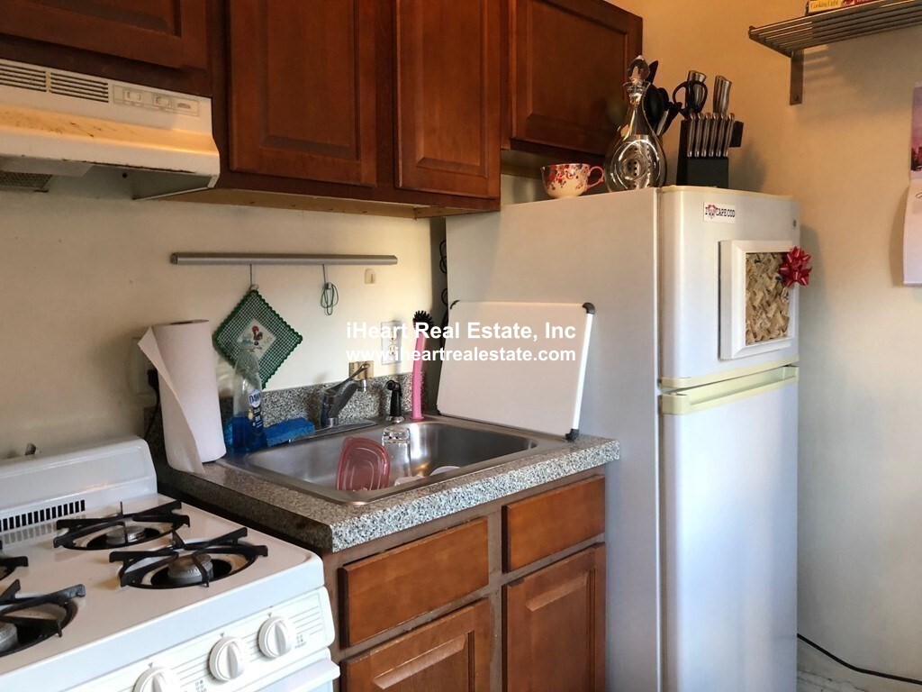 Photos of apartment on South Russell,Boston MA 02114