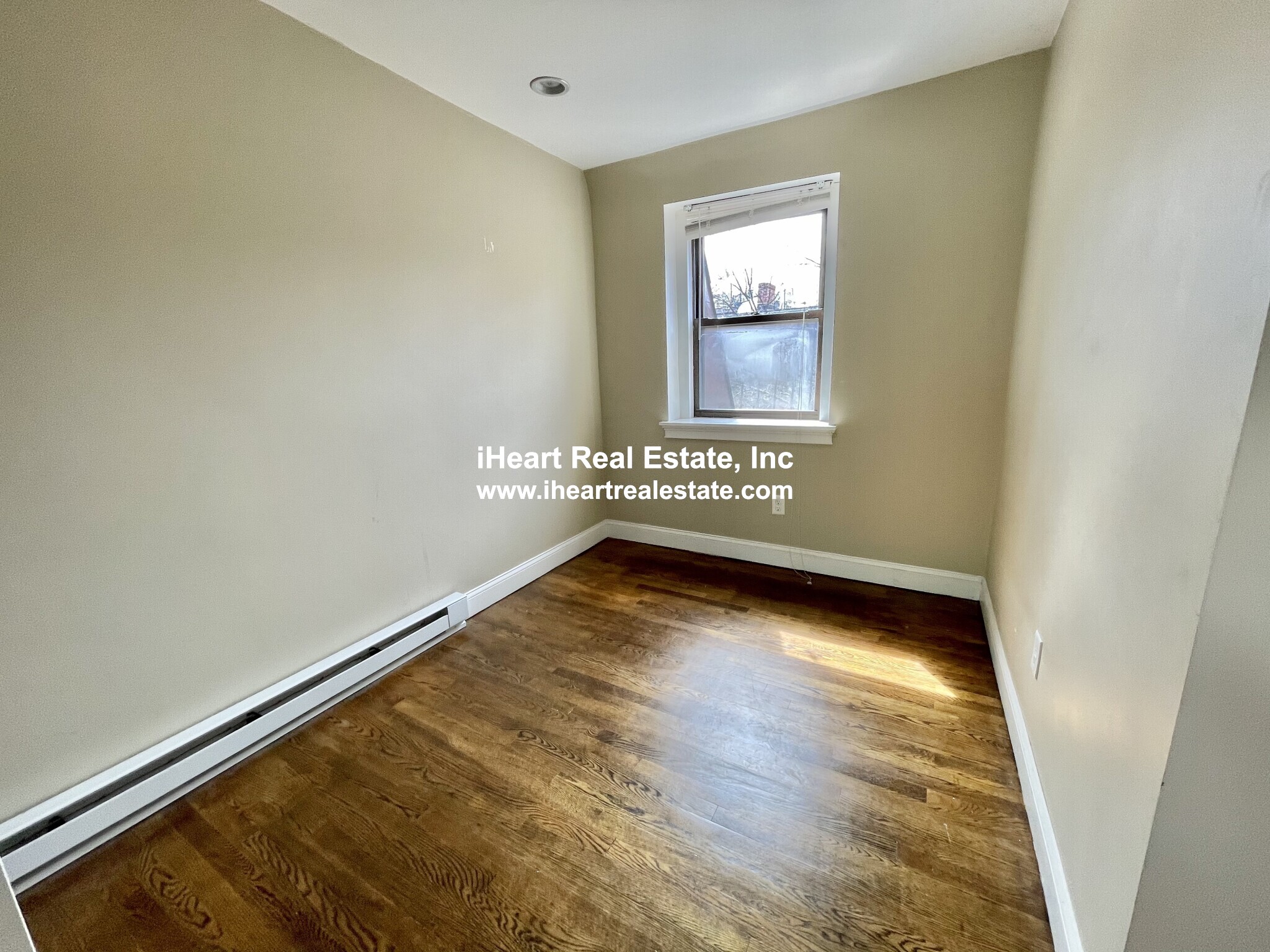 57 Dwight St, South End