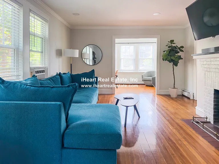 Photos of apartment on Saint James Cir.,Newton MA 02458