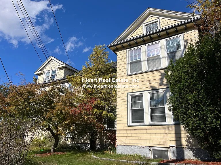 Photos of apartment on Saint James Cir.,Newton MA 02458