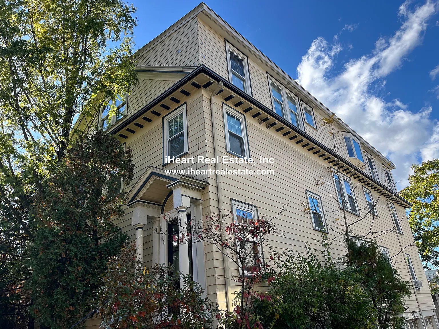 Photos of apartment on Saint James Cir.,Newton MA 02458