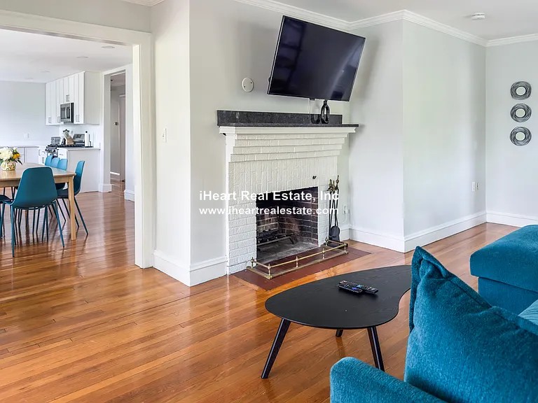 Photos of apartment on Saint James Cir.,Newton MA 02458