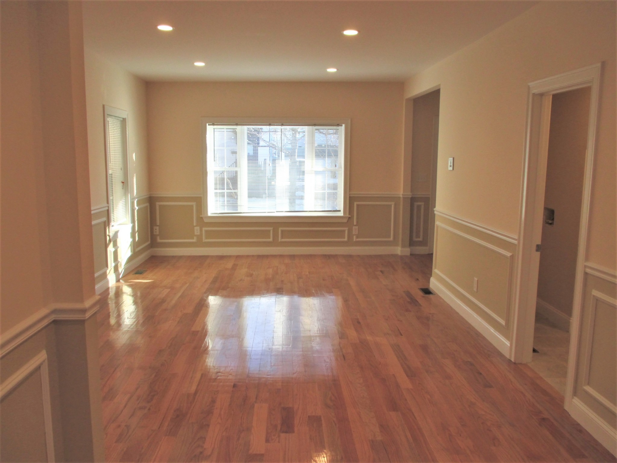 3 bed, 4+ bath apartment for rent at 19 Gilman St Unit 1, Prospect Hill — photo 3 of 17