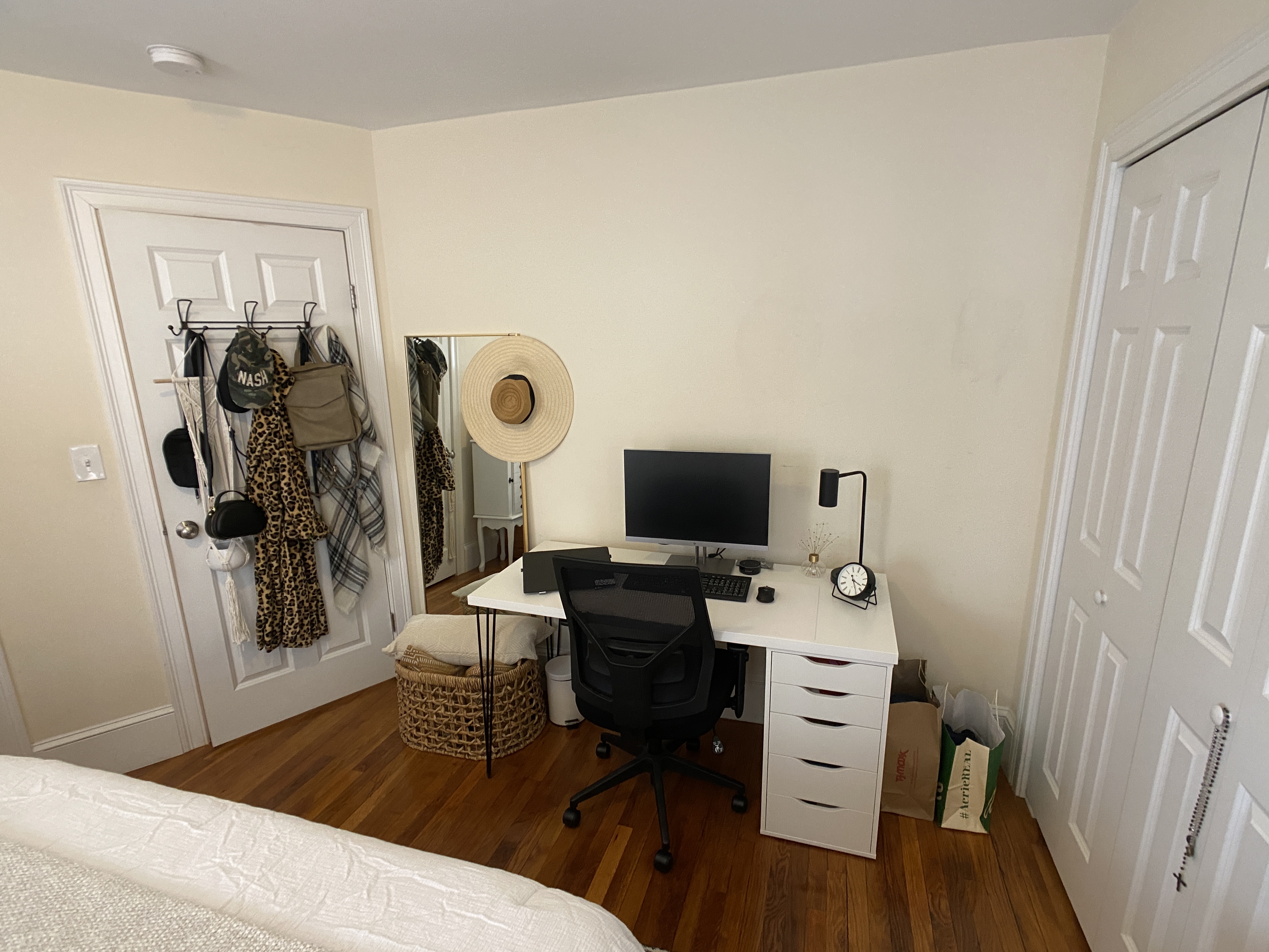 78 Ten Hills Rd, Winter Hill