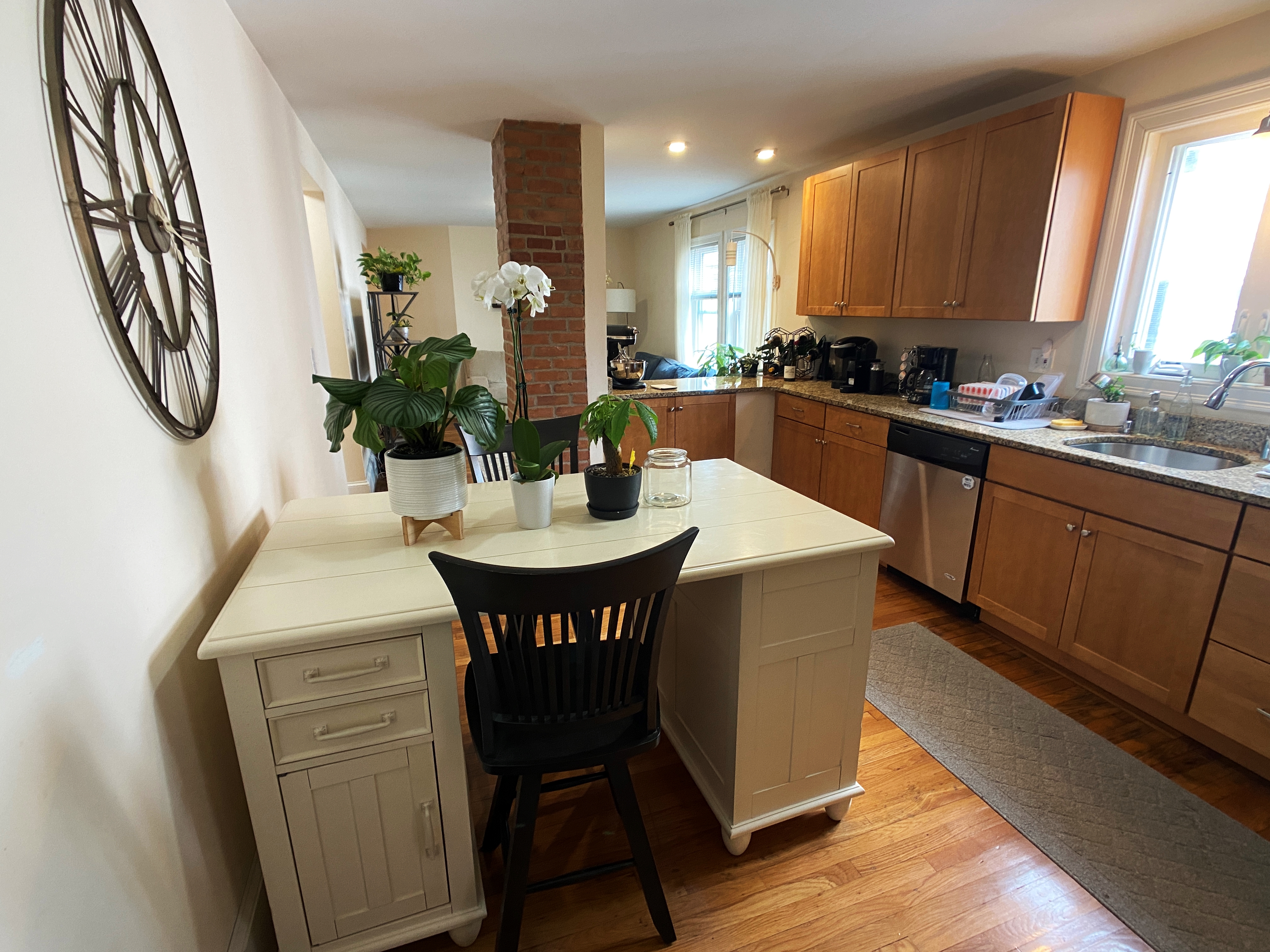 78 Ten Hills Rd, Winter Hill