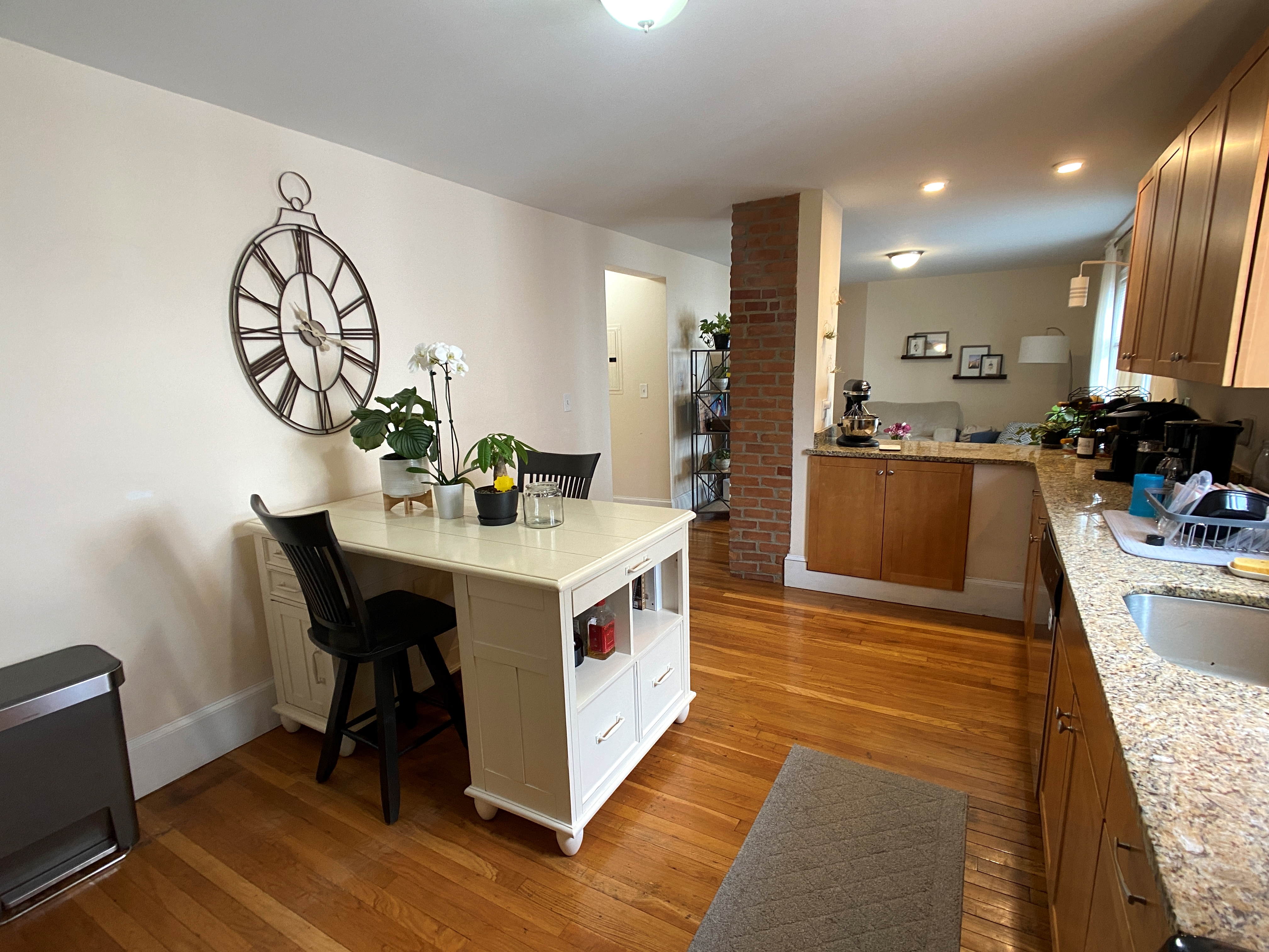 78 Ten Hills Rd, Winter Hill