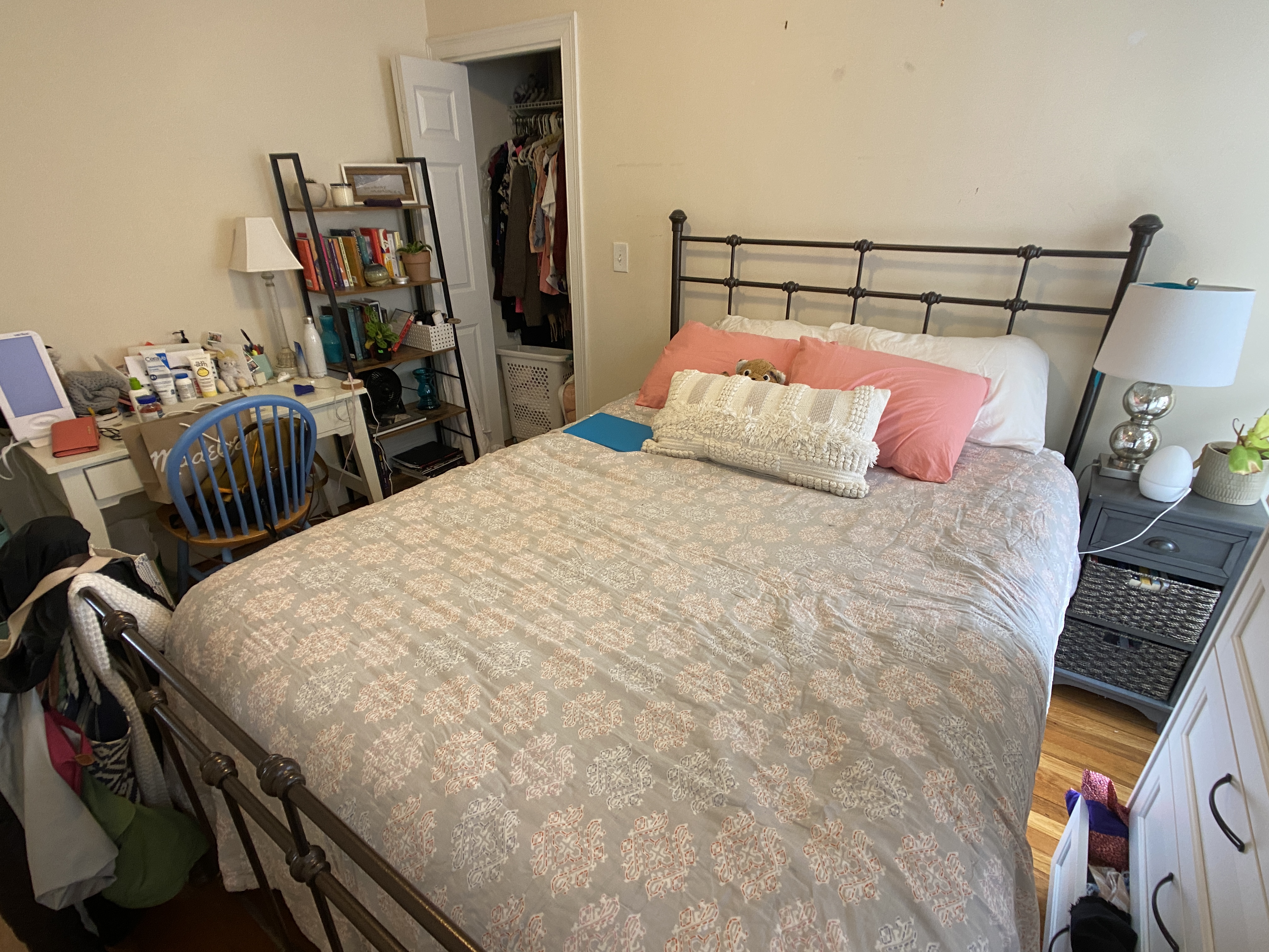 78 Ten Hills Rd, Winter Hill