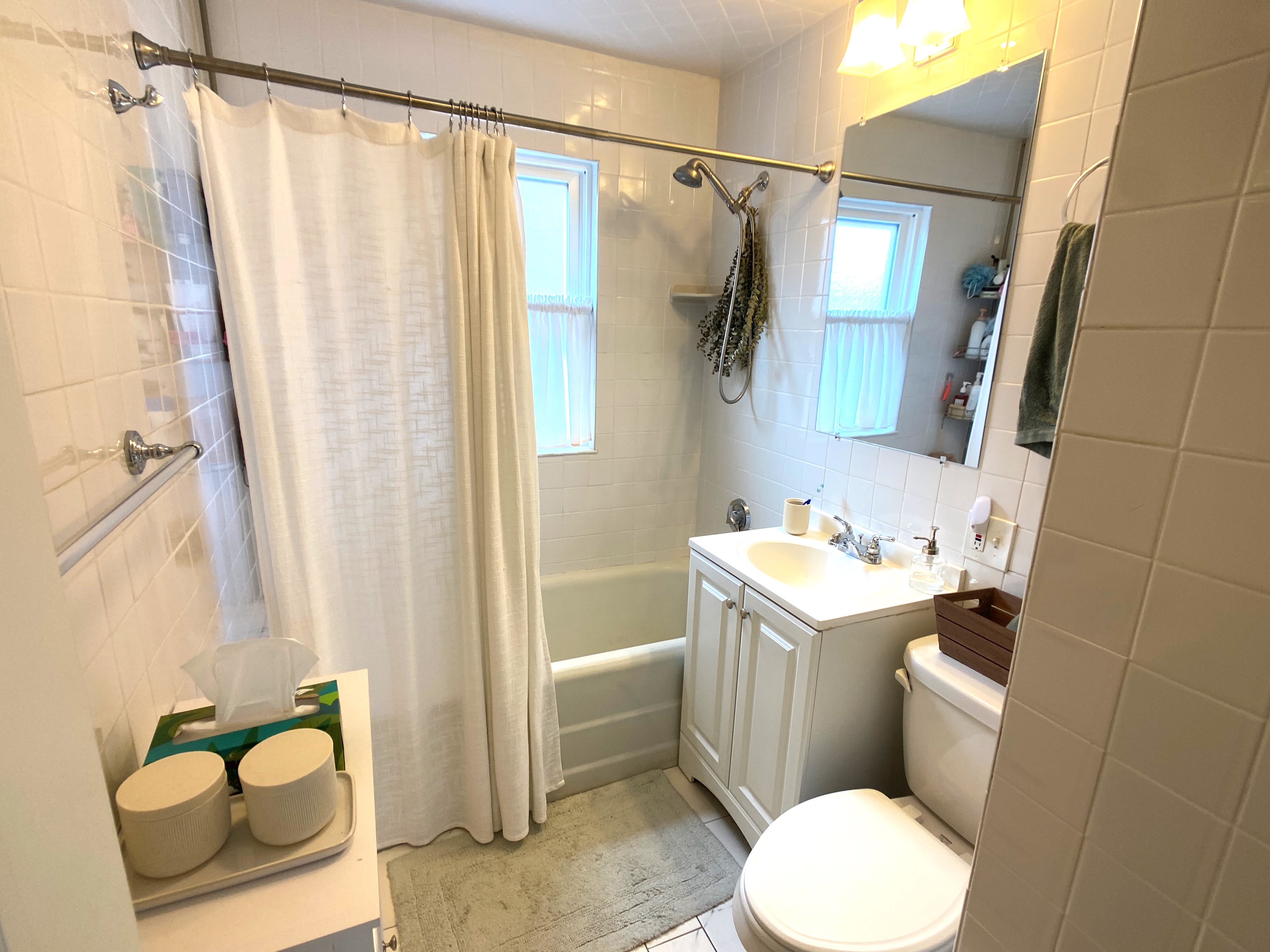 78 Ten Hills Rd, Winter Hill