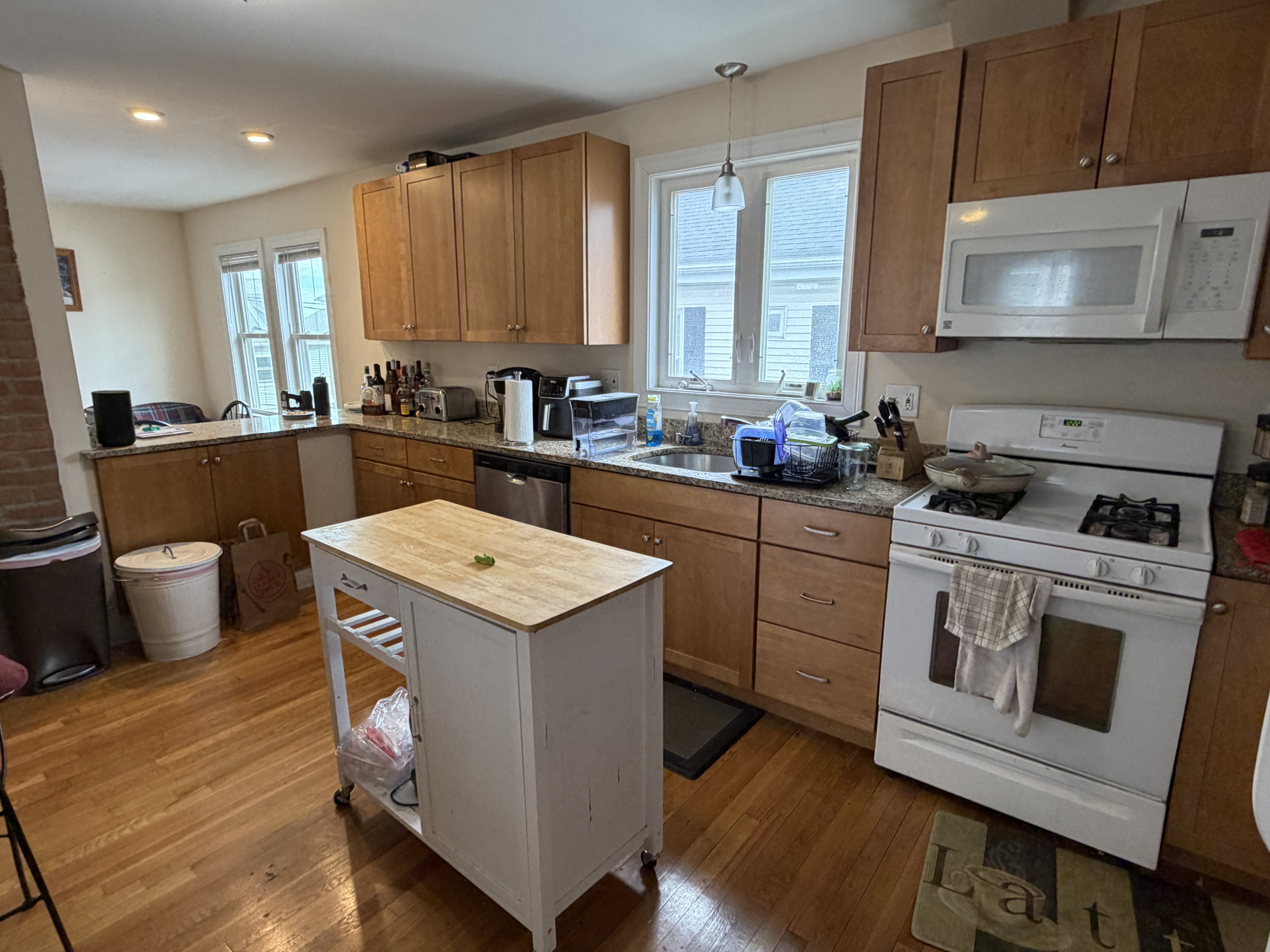Photos of apartment on Ten Hills,Somerville MA 02145