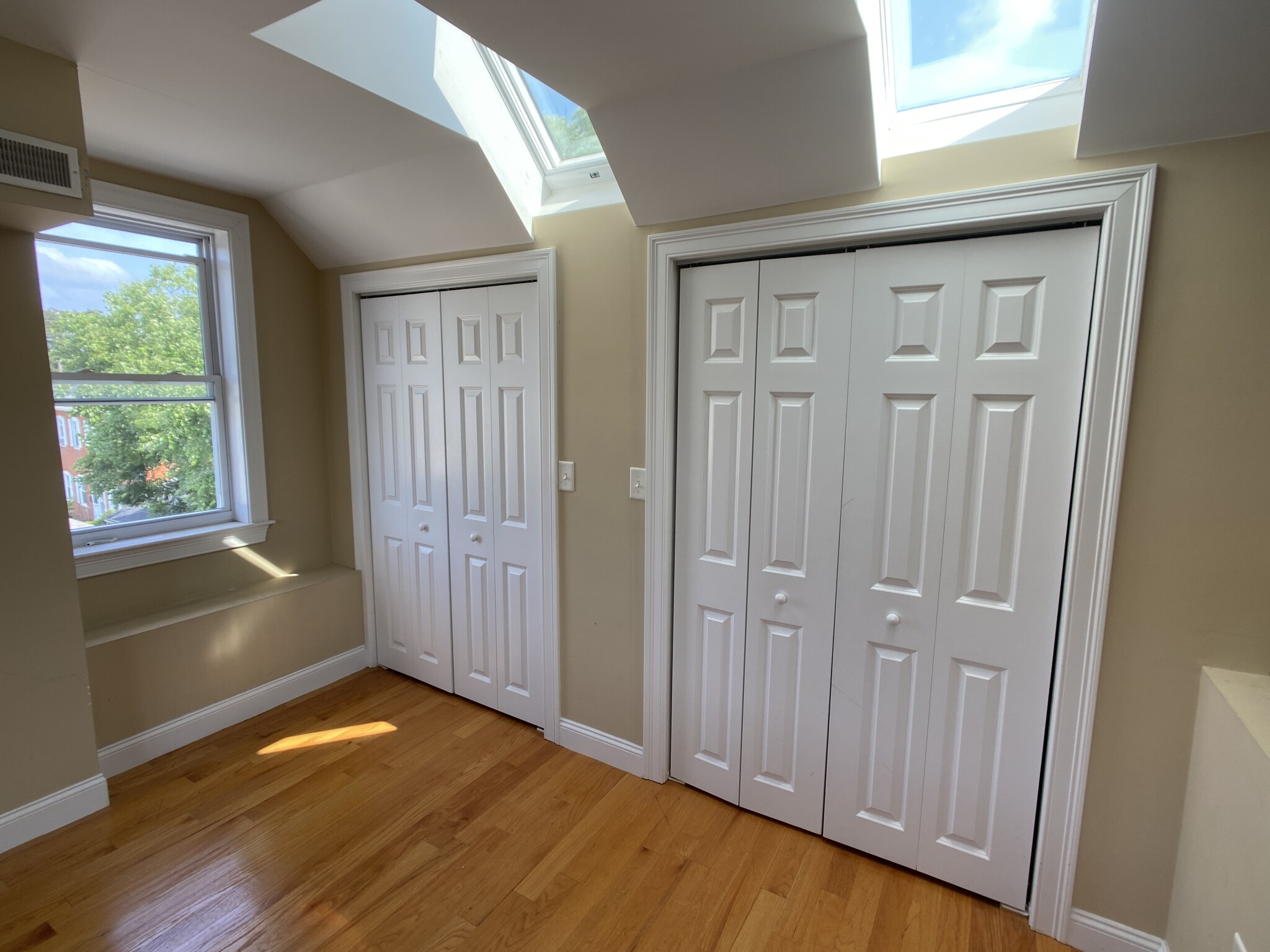 9 Winthrop Ct, Medford