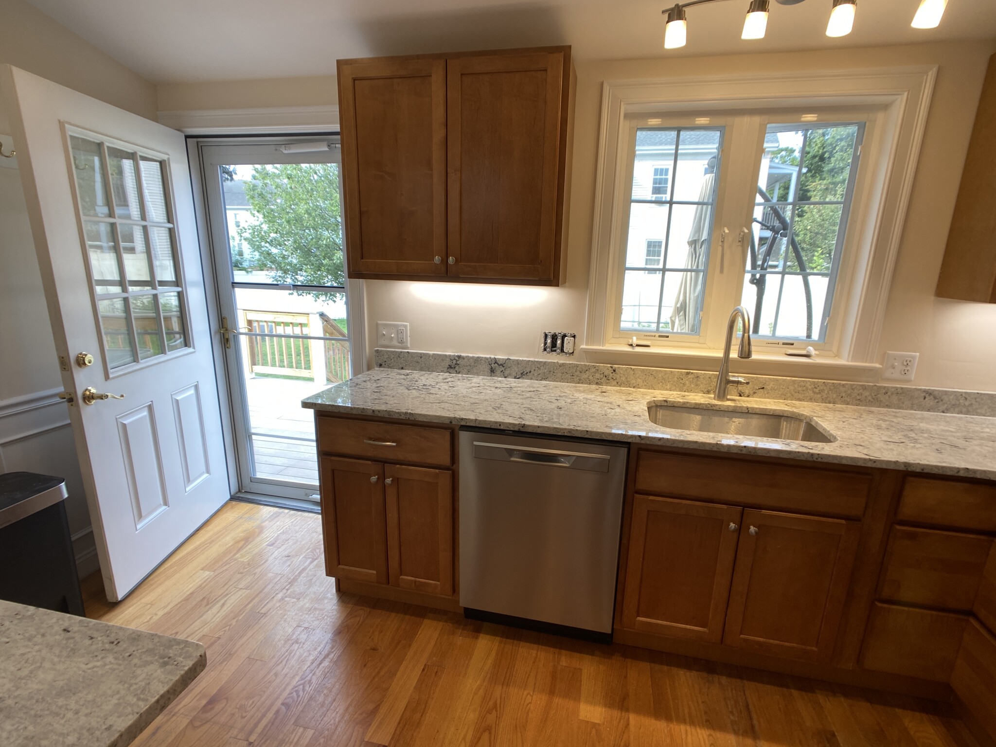 9 Winthrop Ct, Medford