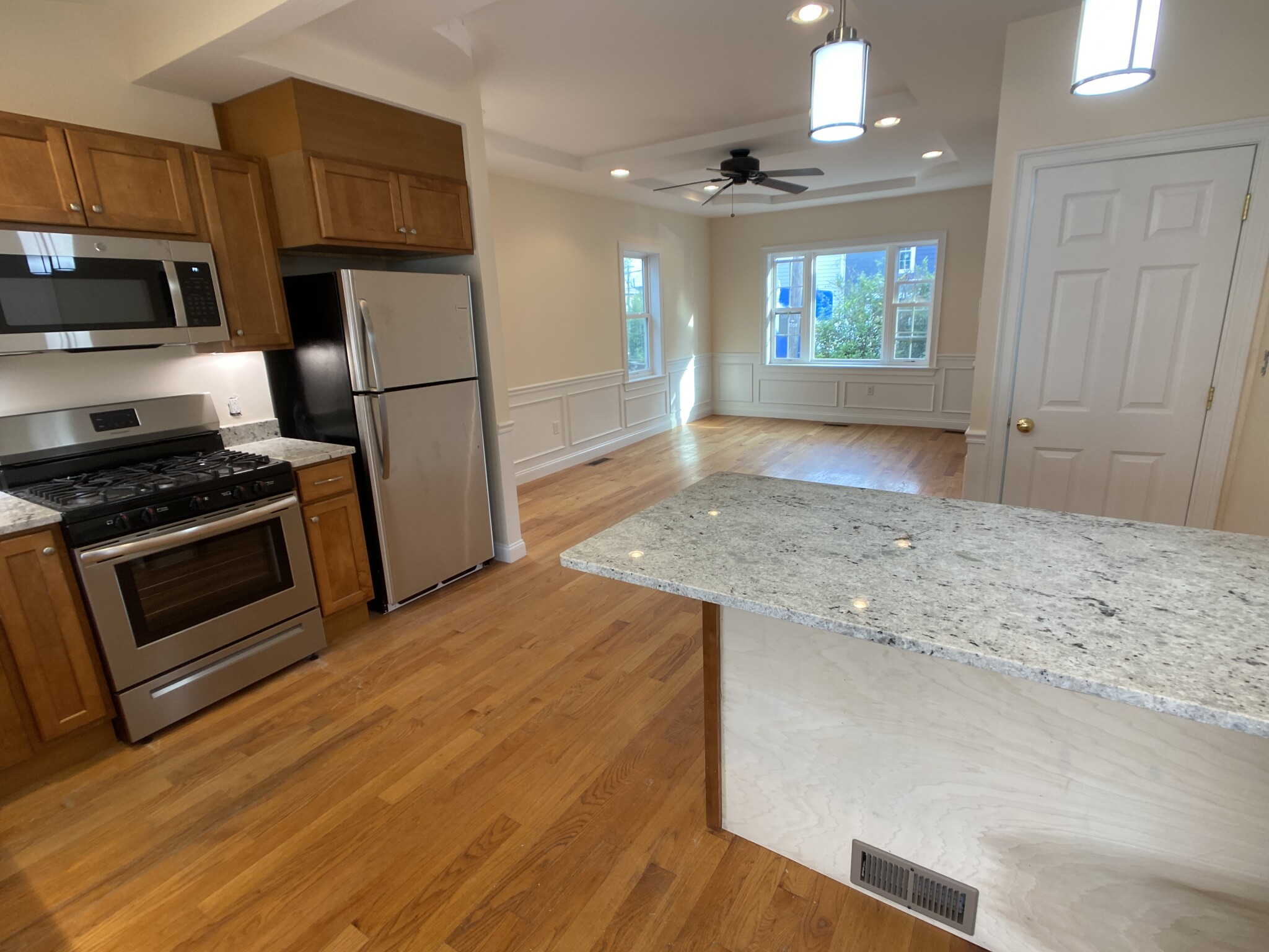 9 Winthrop Ct, Medford