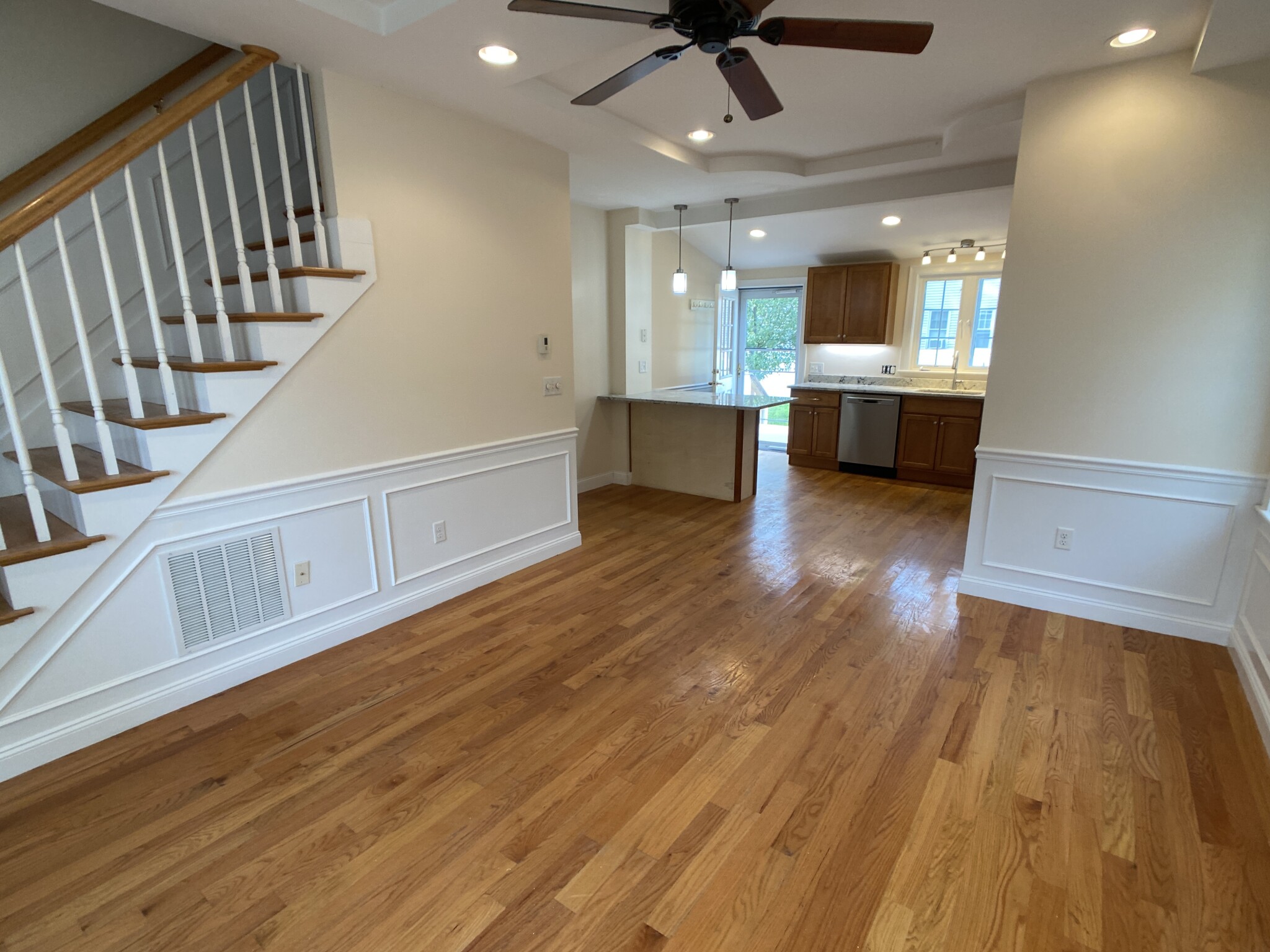 9 Winthrop Ct, Medford