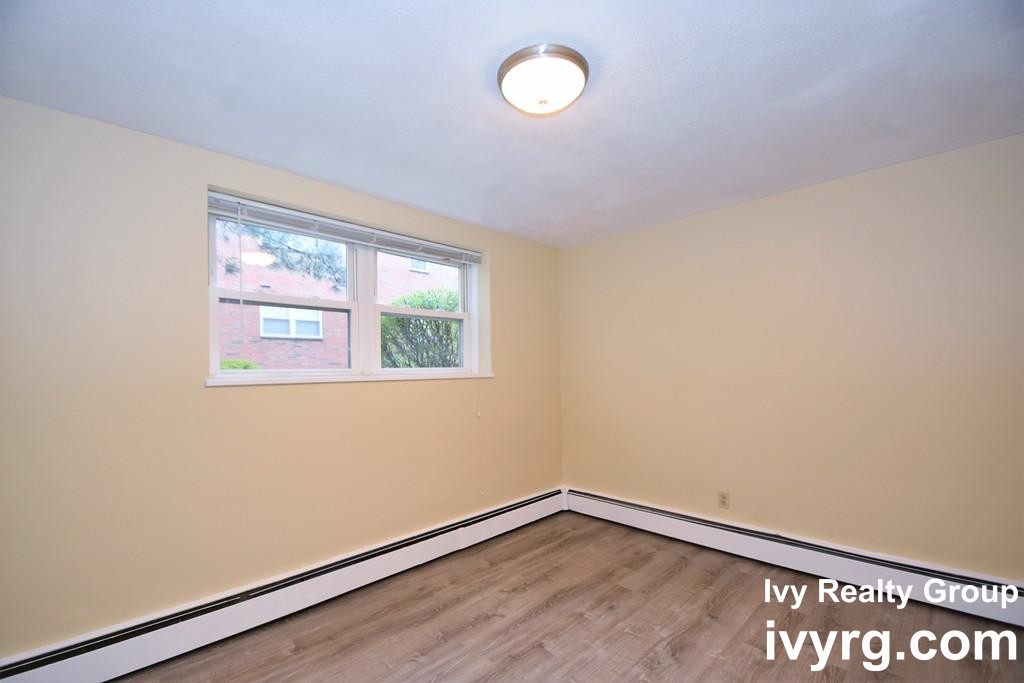 2 bed, 1 bath apartment for rent at 1105 Lexington St Unit 7-3, Waltham — photo 8 of 12