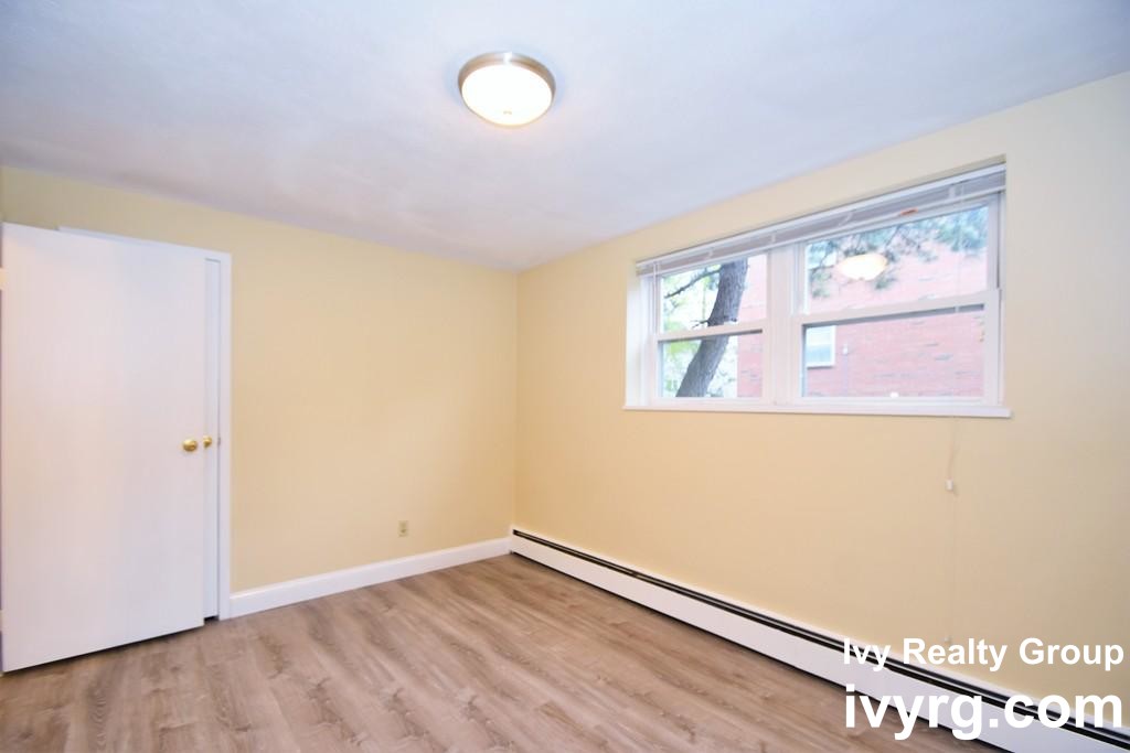 2 bed, 1 bath apartment for rent at 1105 Lexington St Unit 7-3, Waltham — photo 10 of 12