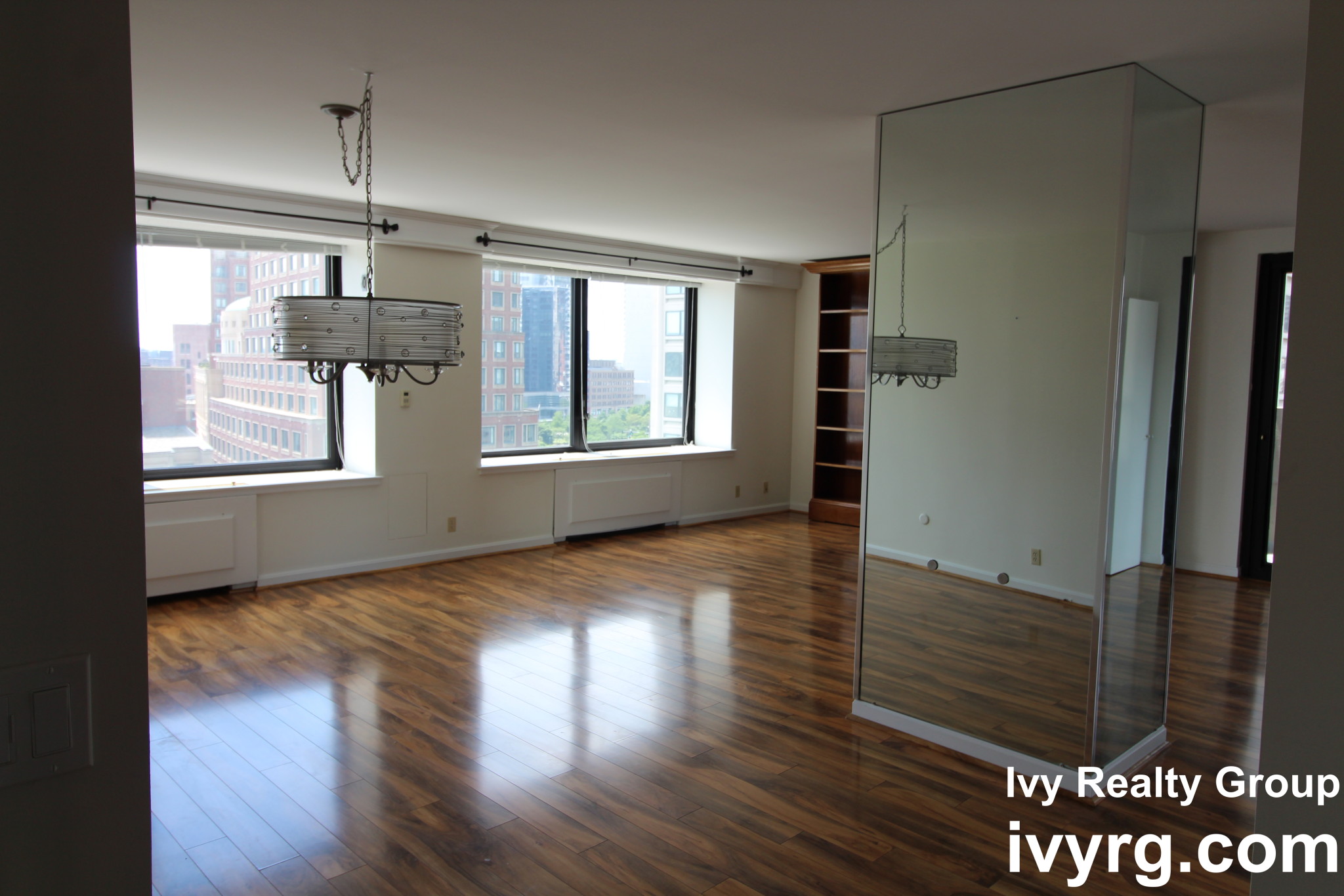 Photos of apartment on East India Row,Boston MA 02110