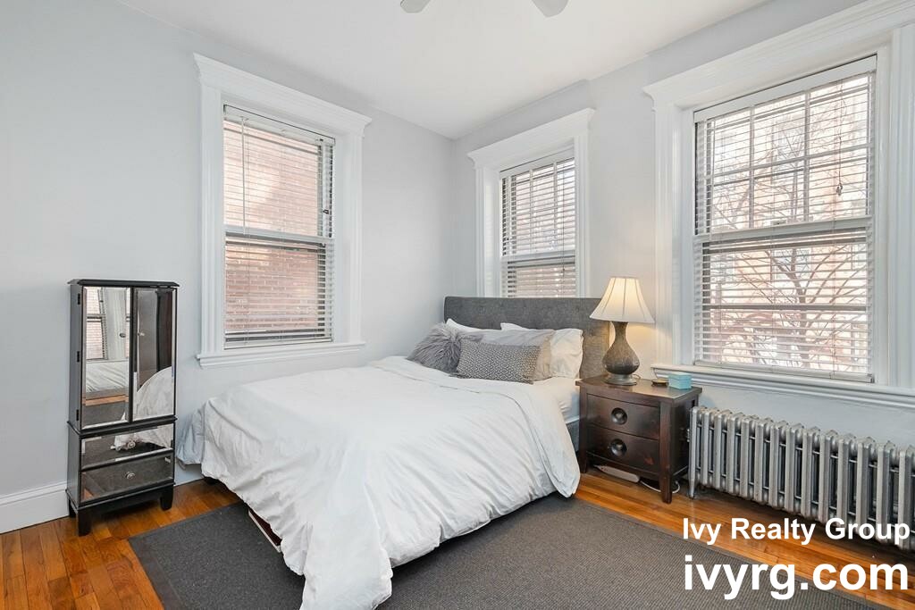 Photos of apartment on Phillips St.,Boston MA 02114