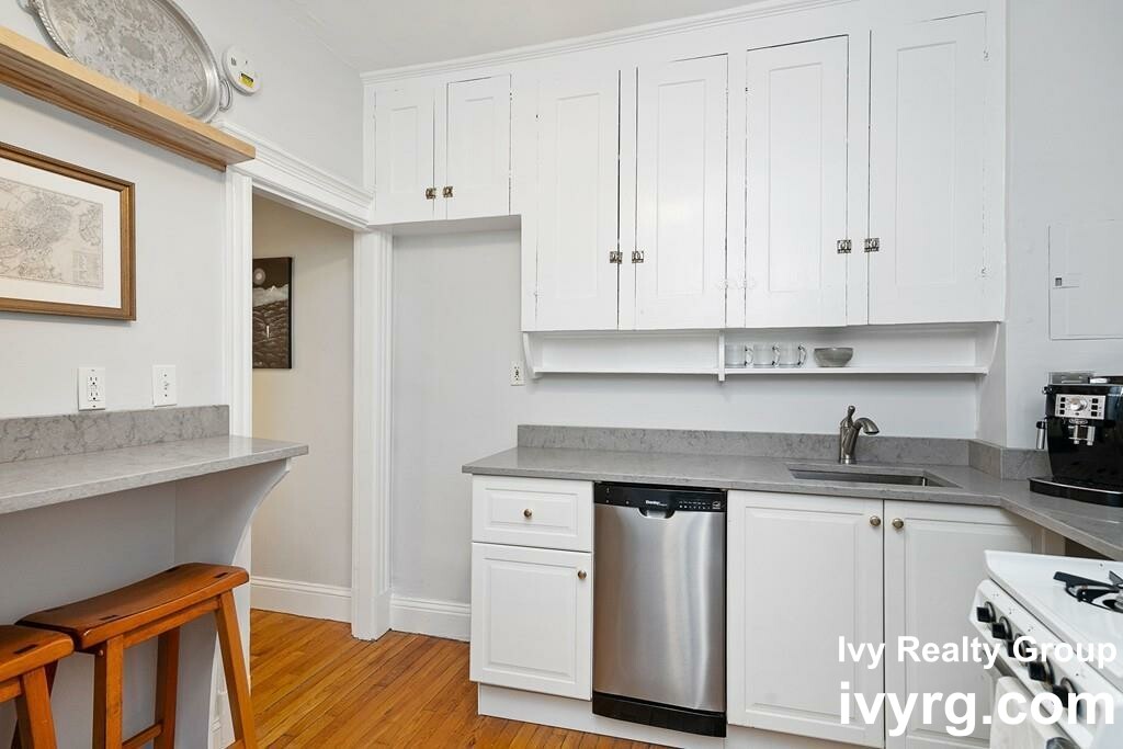 Photos of apartment on Phillips St.,Boston MA 02114