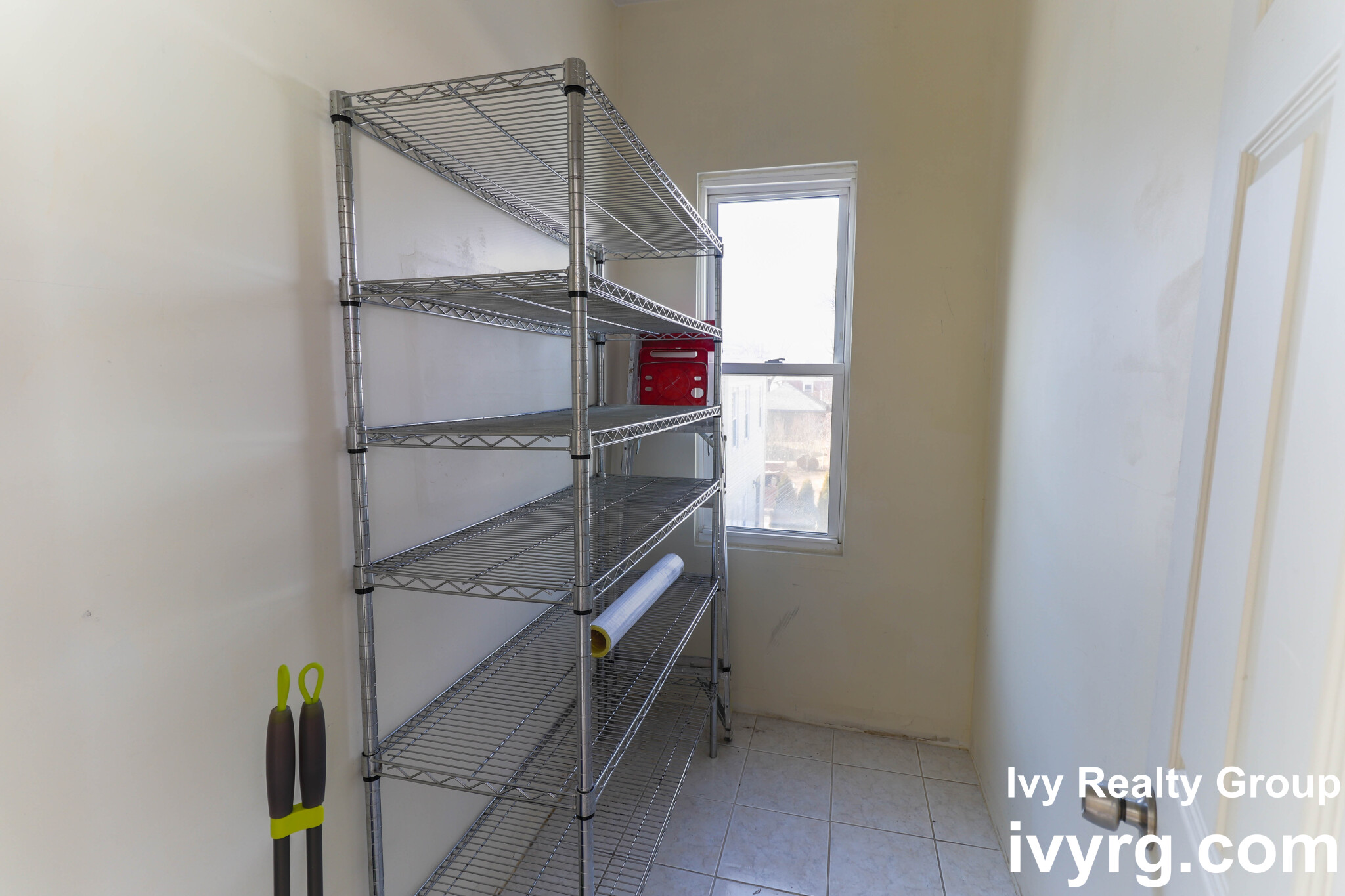 Photos of apartment on Franklin St.,Somerville MA 02145