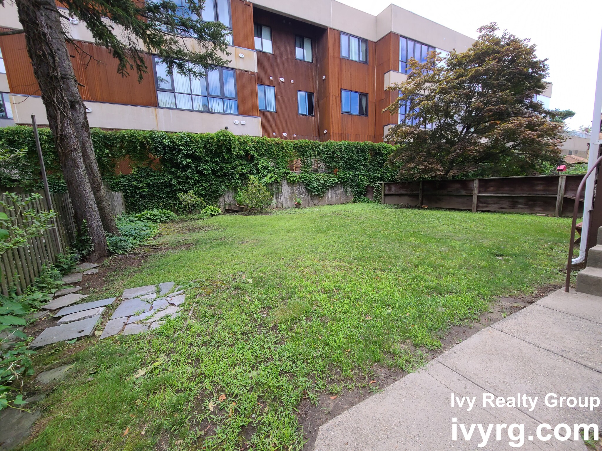 46 Paulina St, Davis Square