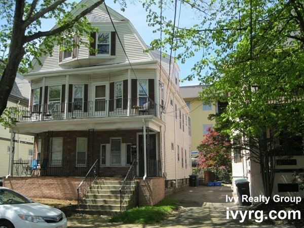 46 Paulina St, Davis Square