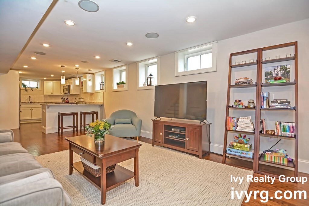 Photos of apartment on Broadway,Somerville MA 02144