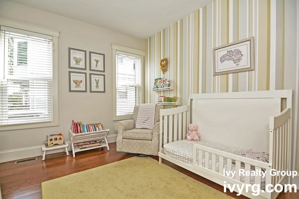 Photos of apartment on Broadway,Somerville MA 02144