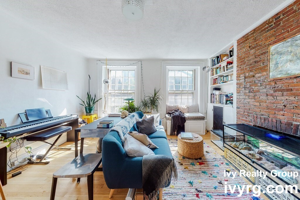 20 Joy St, Beacon Hill