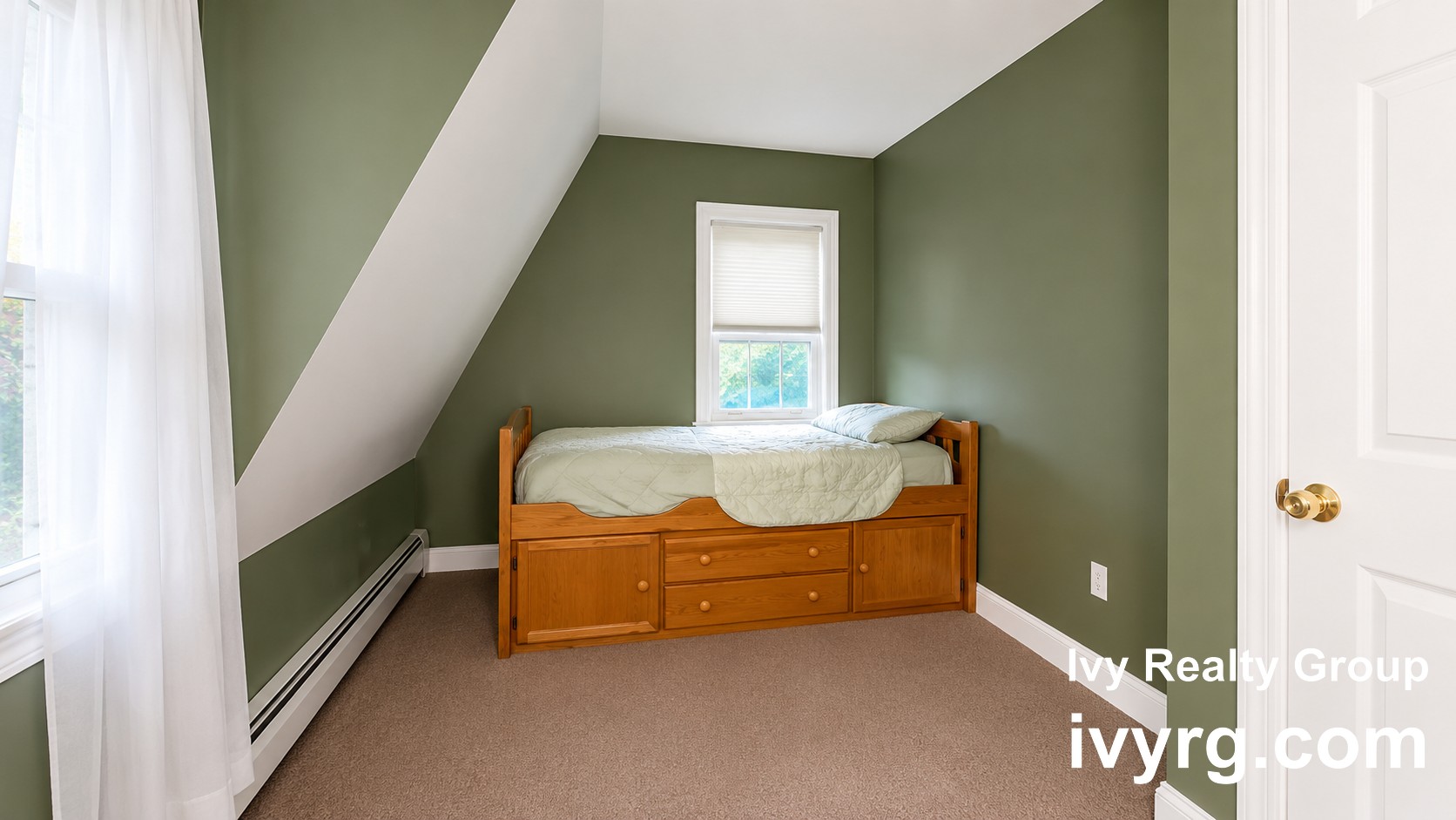 Photos of apartment on Alpine,Somerville MA 02145