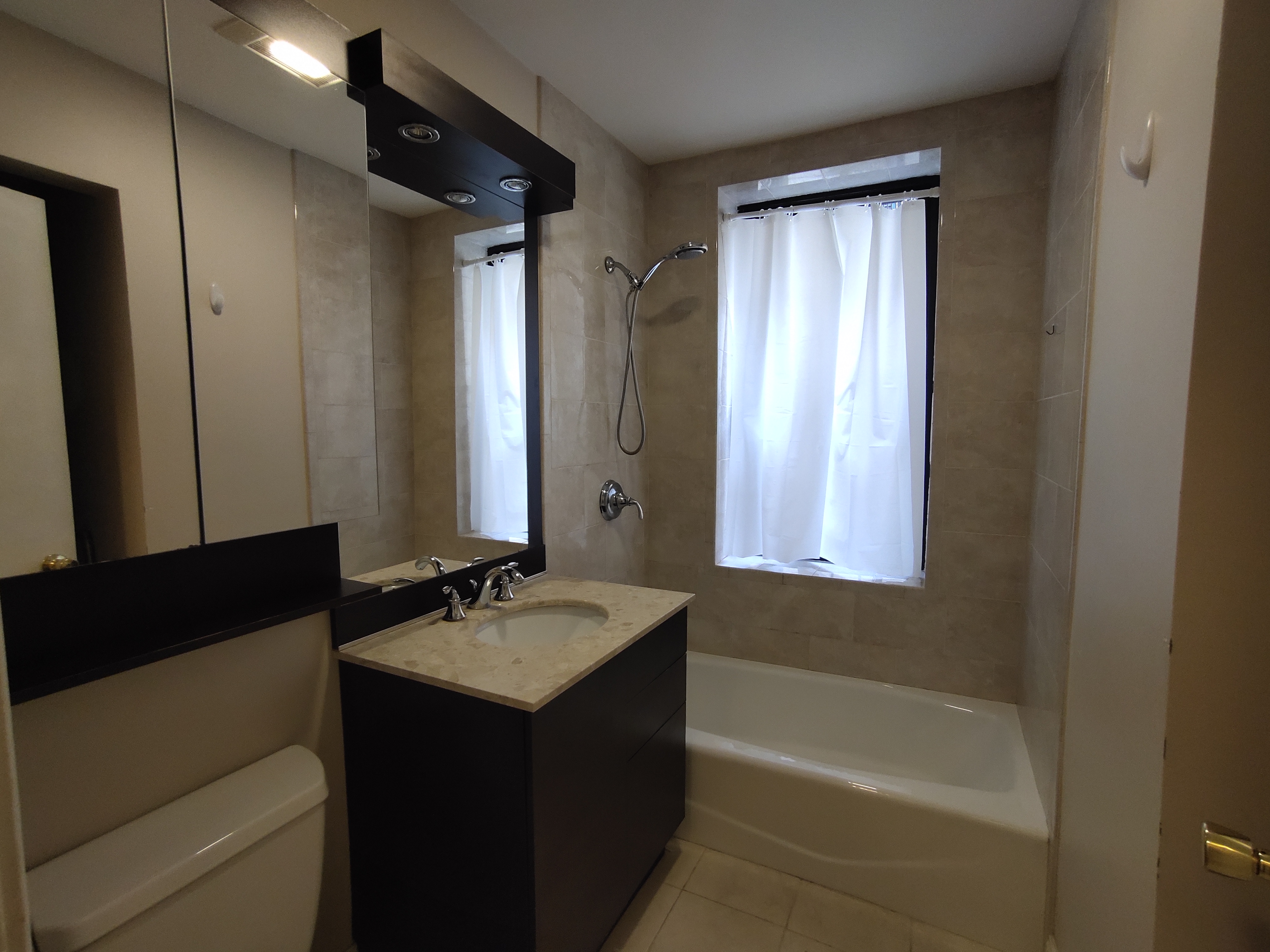 2 bed, 1 bath apartment for rent at 1419 Commonwealth Ave Unit 304, Allston — photo 10 of 23