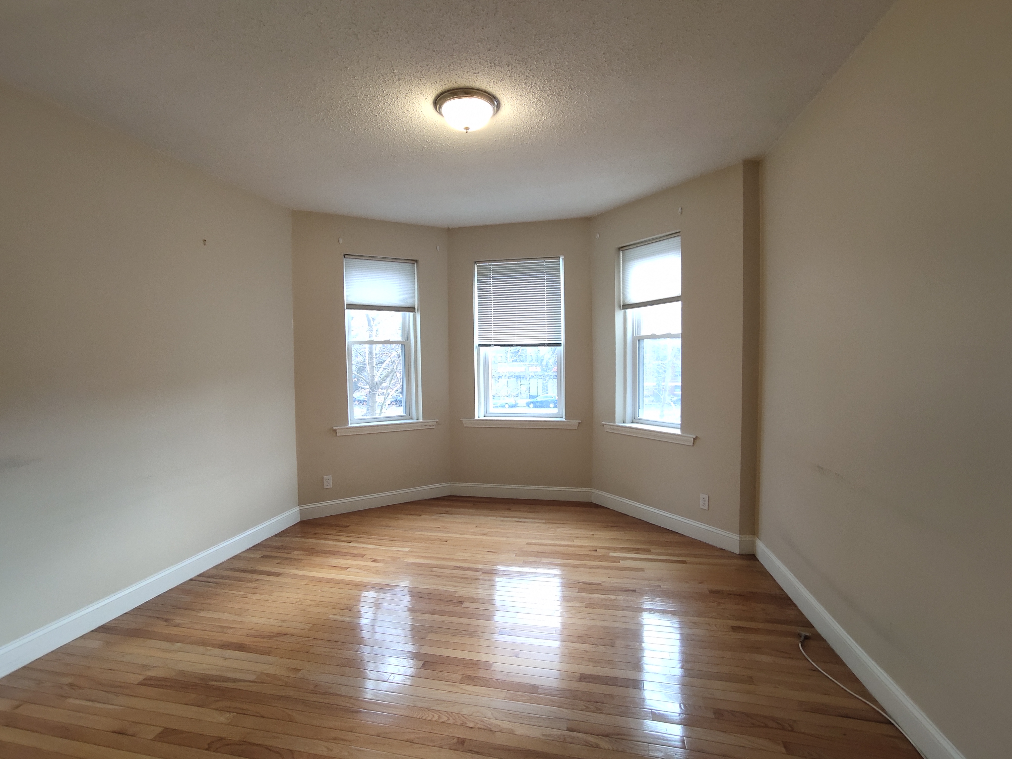 2 bed, 1 bath apartment for rent at 1419 Commonwealth Ave Unit 304, Allston — photo 7 of 23