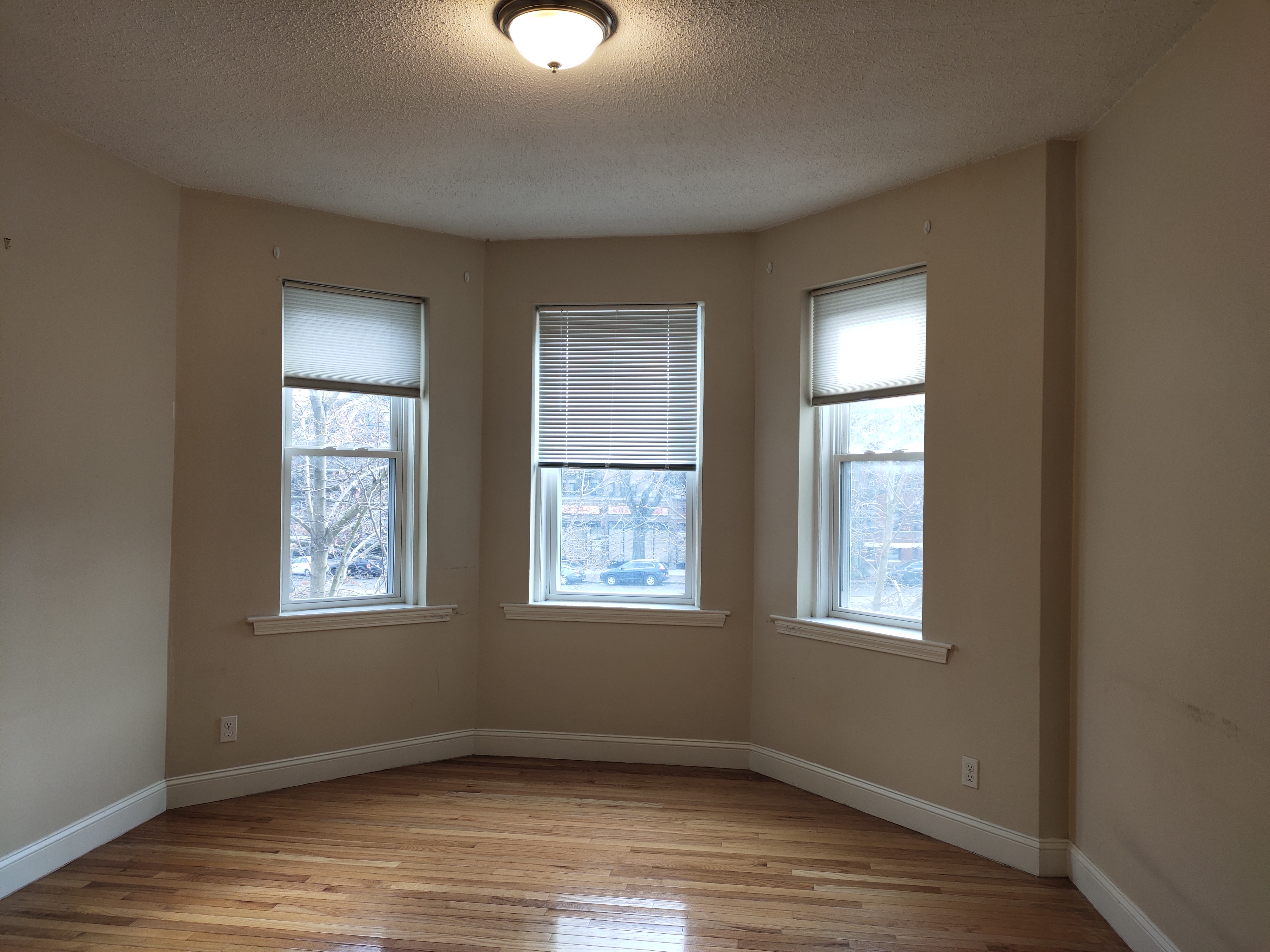 2 bed, 1 bath apartment for rent at 1419 Commonwealth Ave Unit 304, Allston — photo 8 of 23