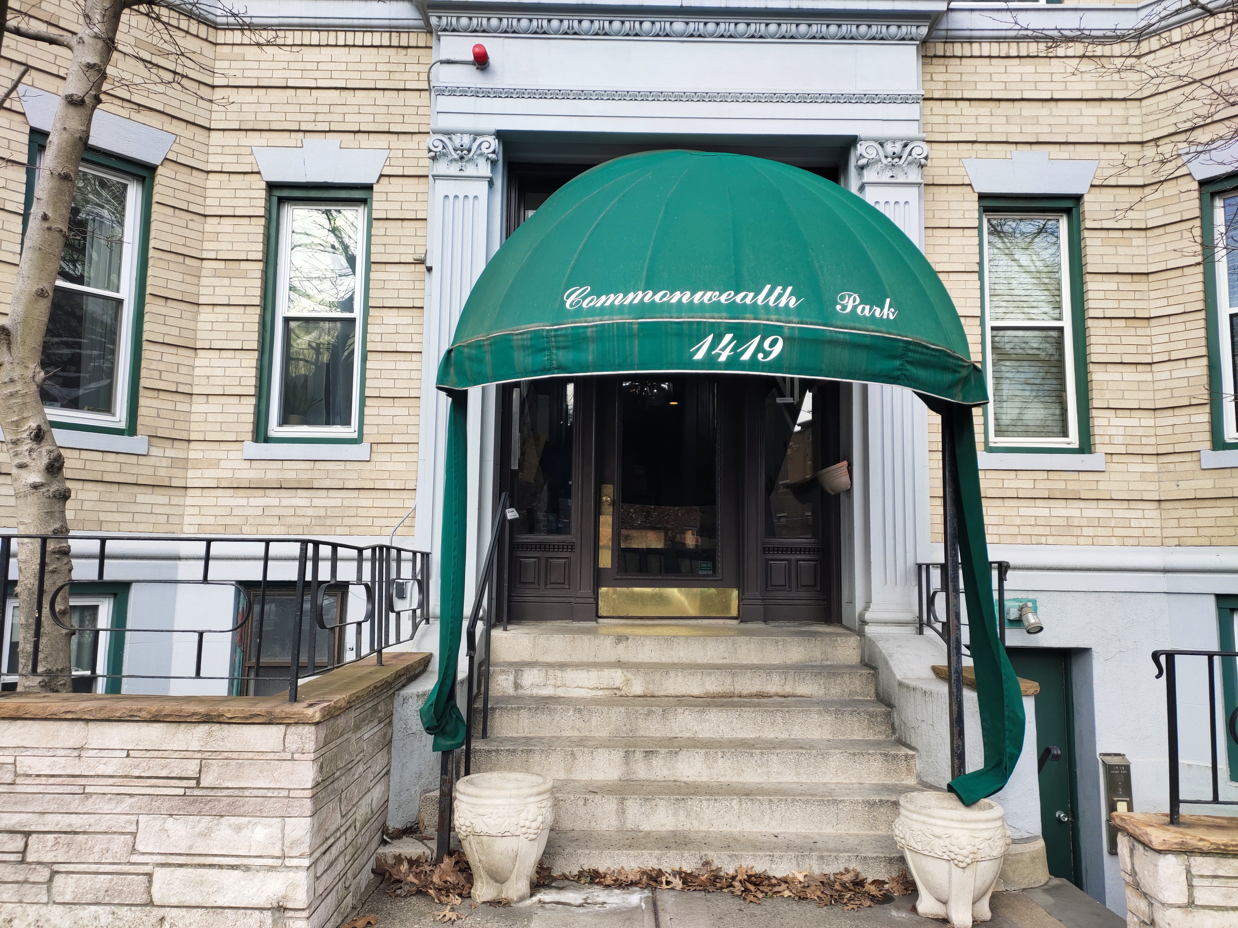 2 bed, 1 bath apartment for rent at 1419 Commonwealth Ave Unit 304, Allston