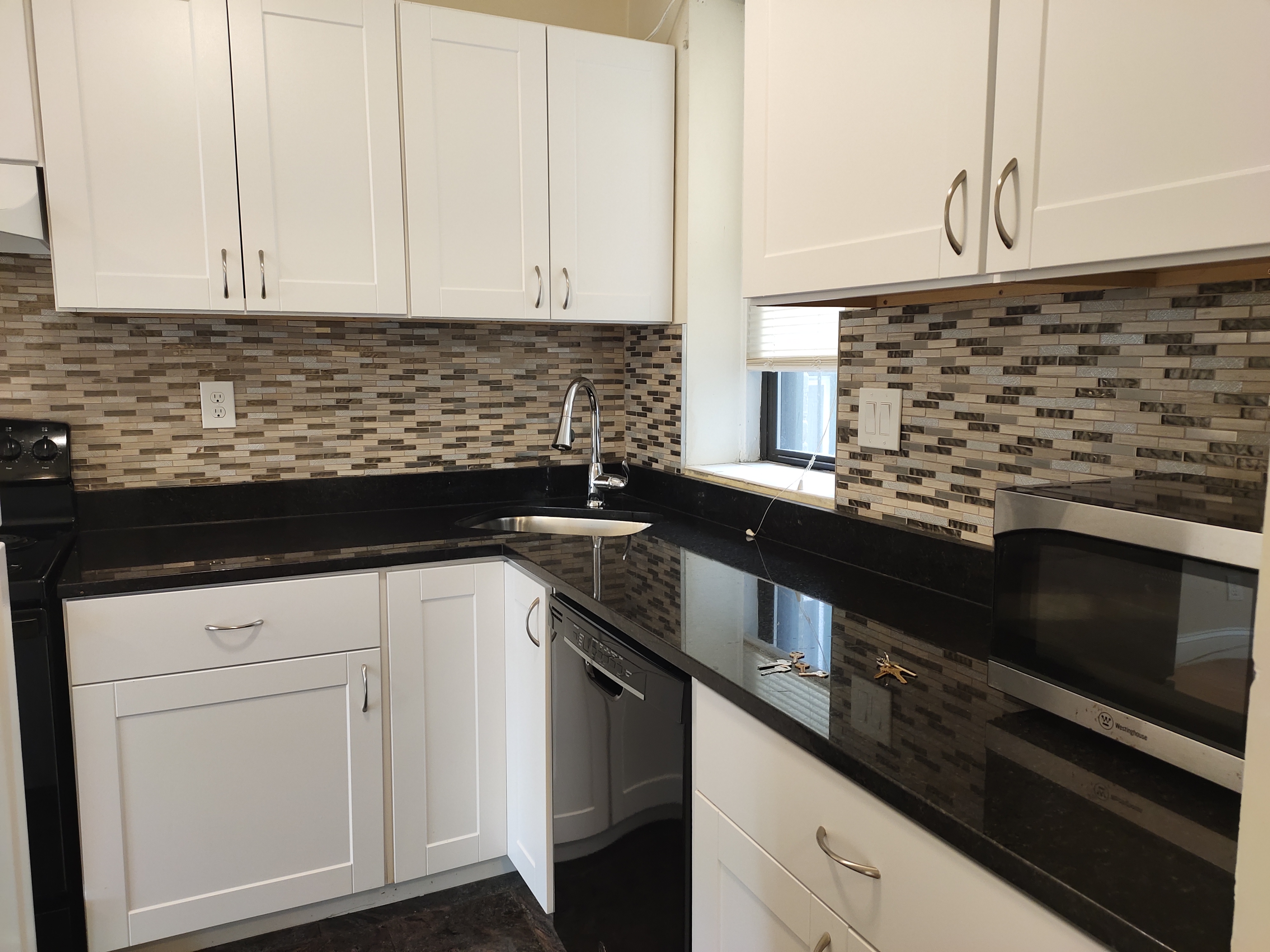 2 bed, 1 bath apartment for rent at 1419 Commonwealth Ave Unit 304, Allston — photo 3 of 23