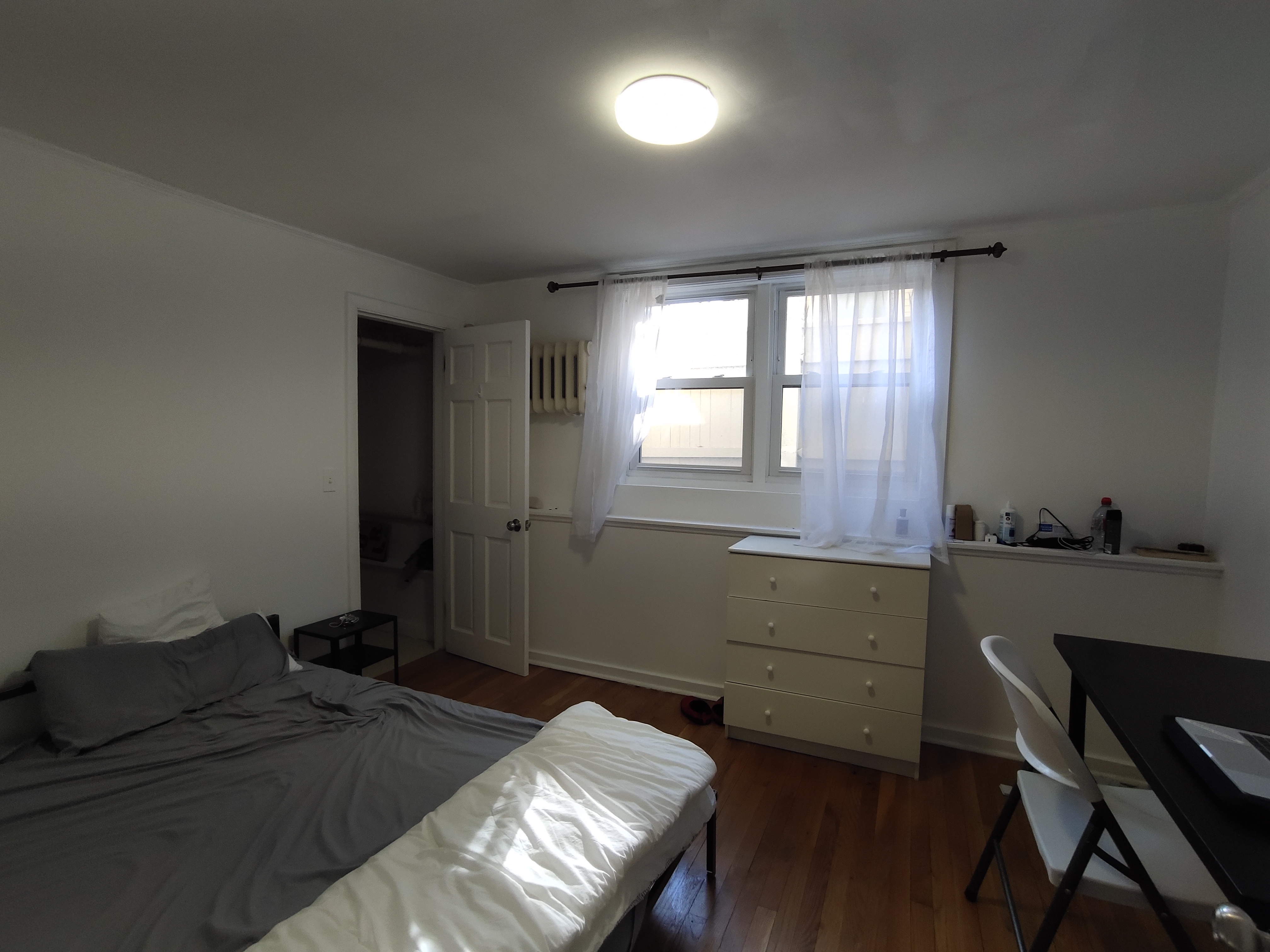 3 bed, 1 bath apartment for rent at 15 Wellman St Unit 1, Coolidge Corner — photo 5 of 9