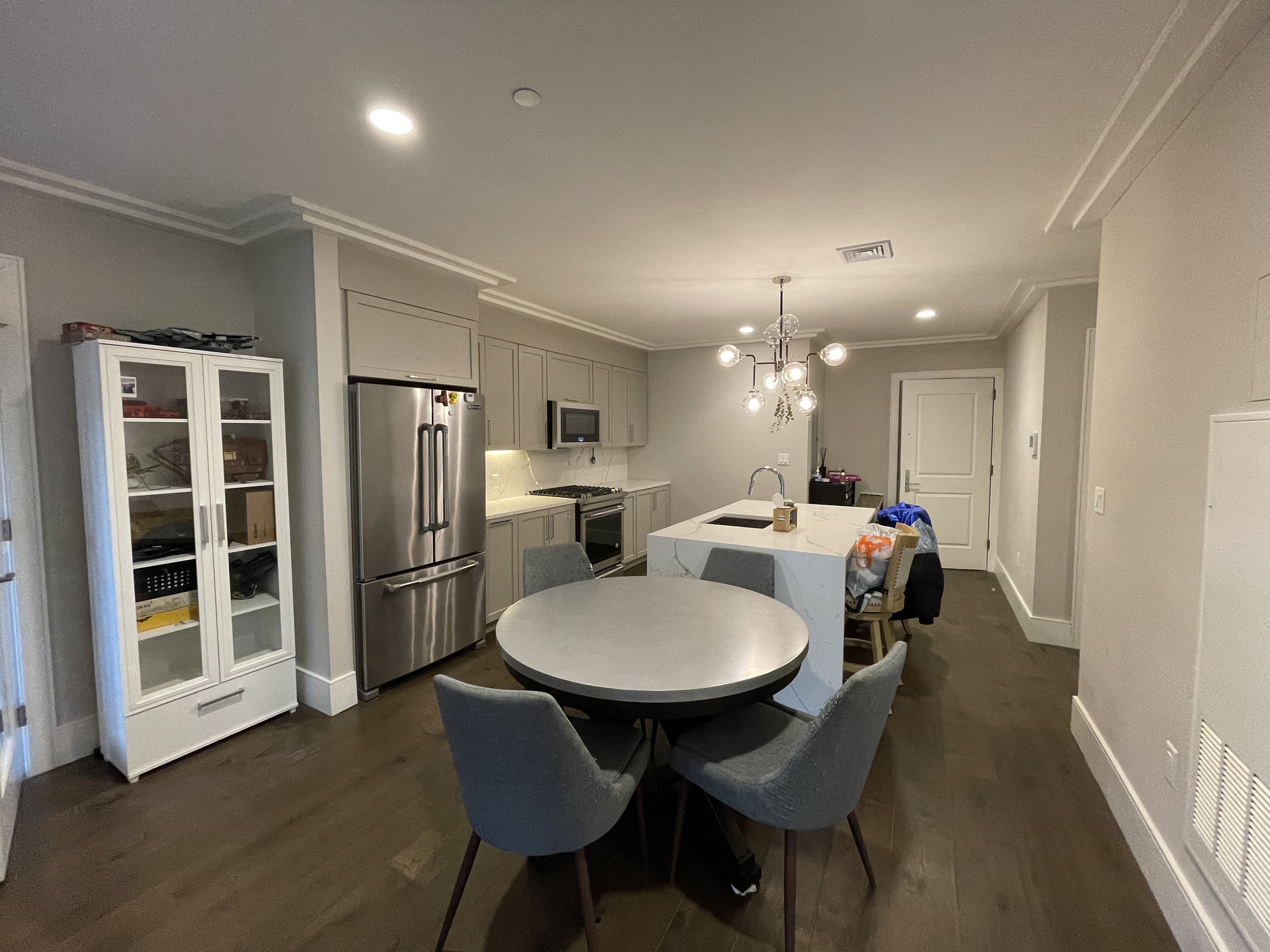 2.5 bed, 2 bath apartment for rent at 214 Market St Unit 301, Brighton — photo 2 of 11