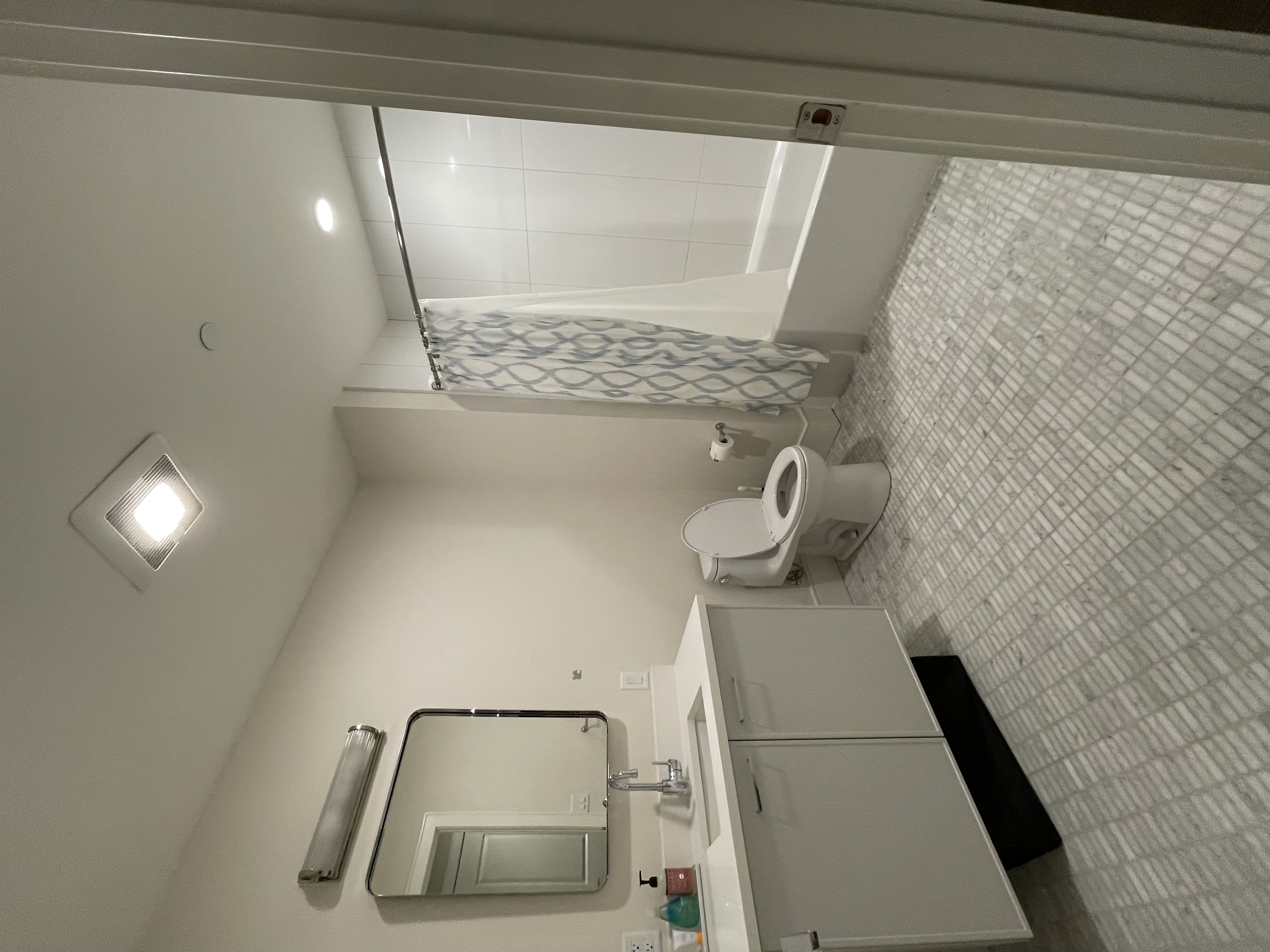 2.5 bed, 2 bath apartment for rent at 214 Market St Unit 301, Brighton — photo 10 of 11