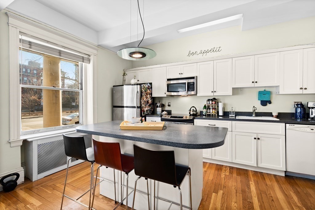 1080 Beacon St, Longwood