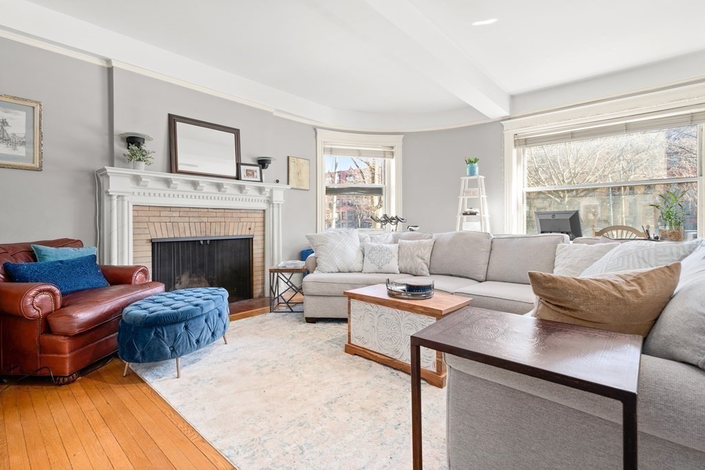 1080 Beacon St, Longwood