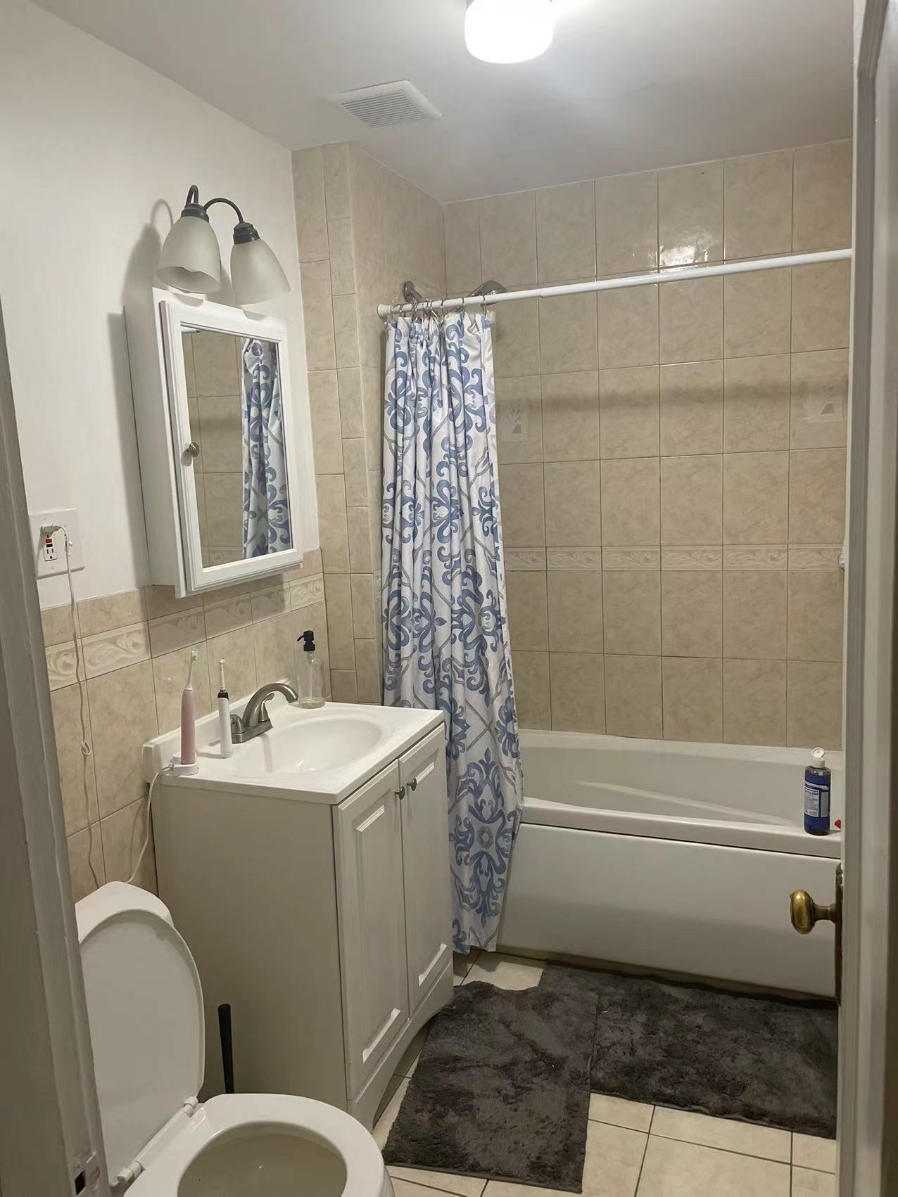 466 Commonwealth Ave, Fenway