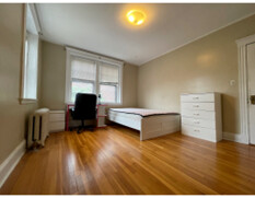 1988 Commonwealth Ave, Brighton