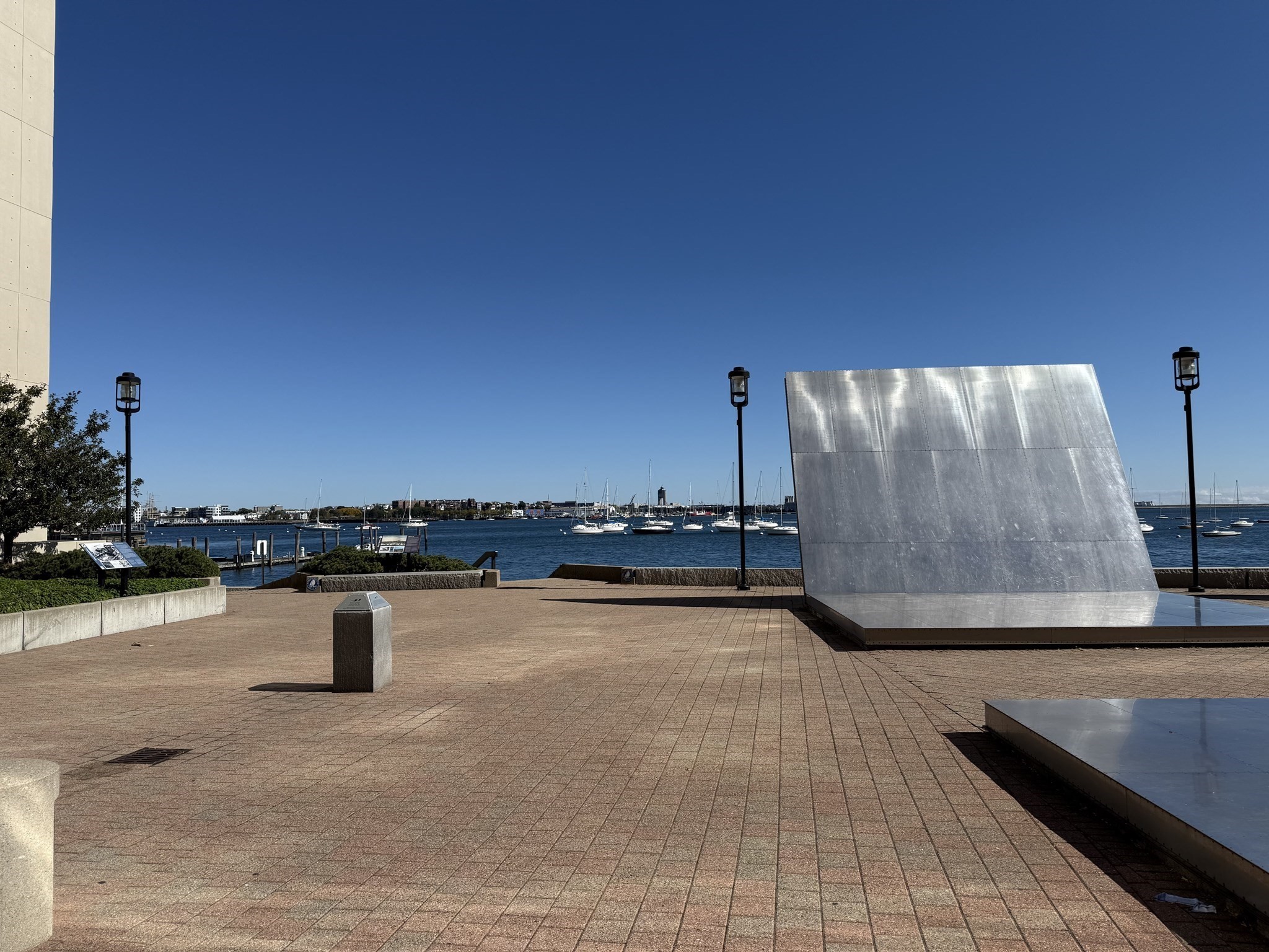 85 East India Row, Downtown