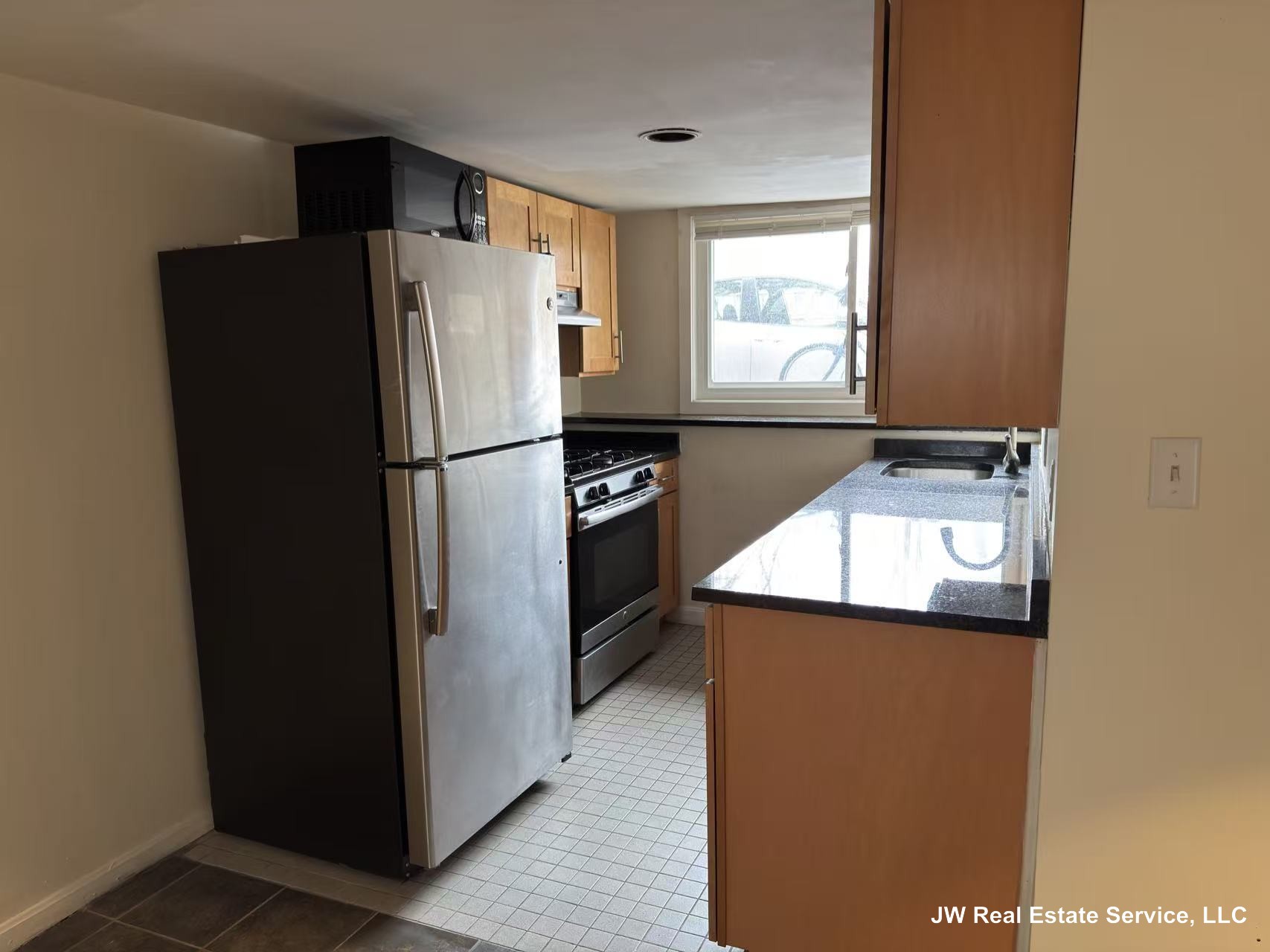 Photos of apartment on Hingham St.,Cambridge MA 02138